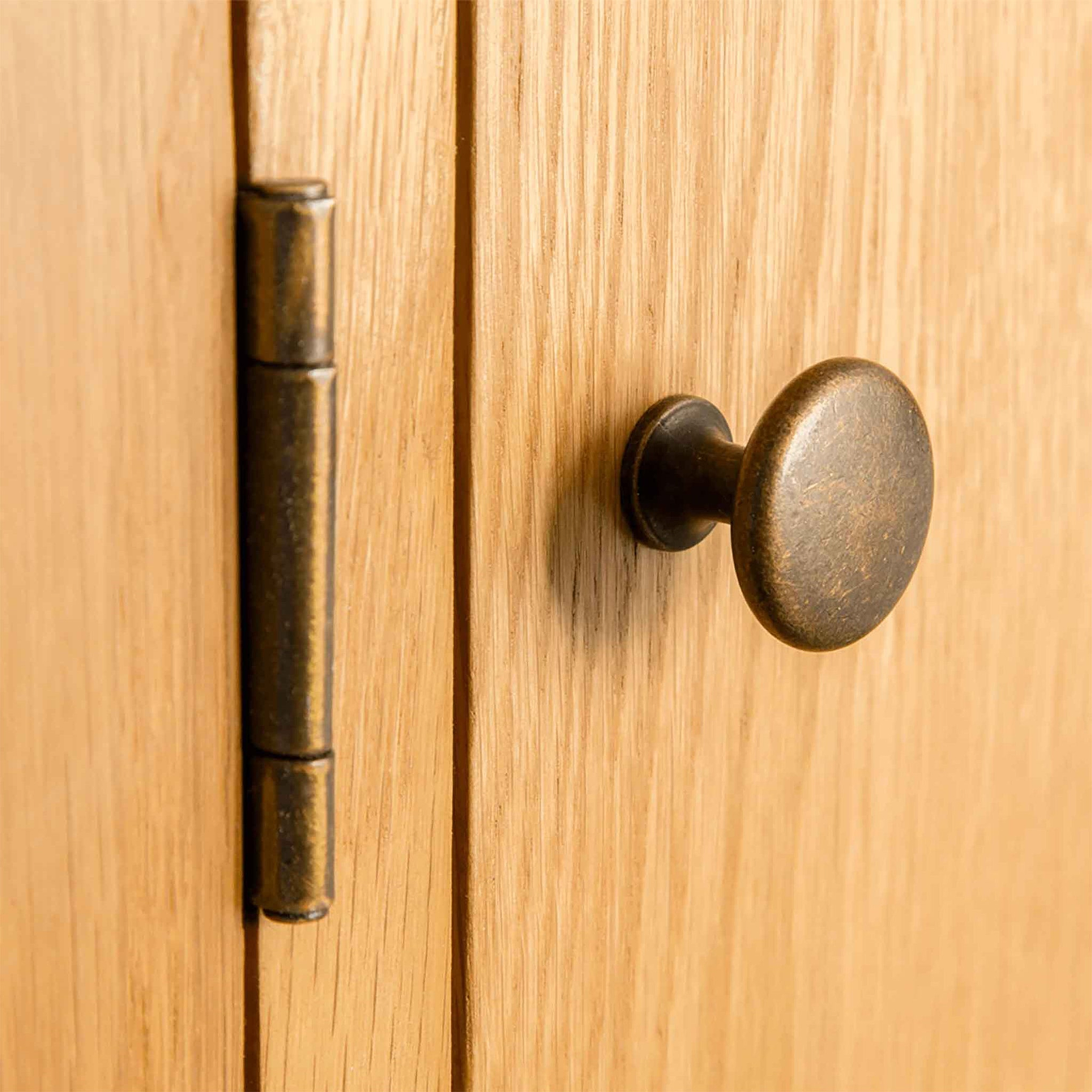 Surrey Oak Triple Wardrobe & Drawers from Roseland Furniture