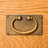 Lanner Oak Handles by Roseland Furniture