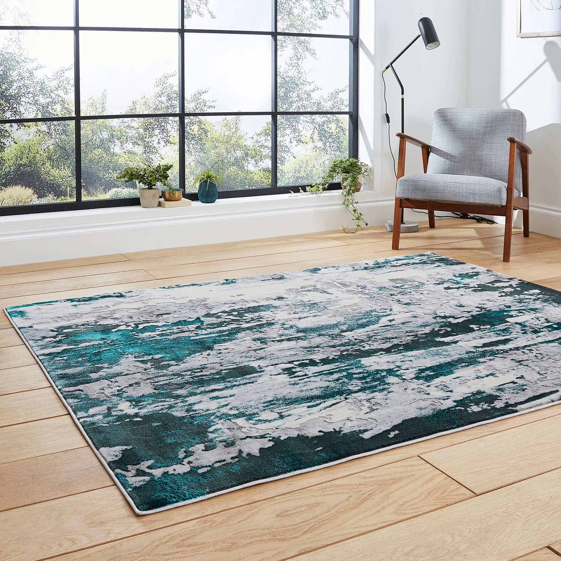 Aldrin Green Distressed Metallic Effect Rug for bedroom