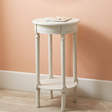 Heritage Elizabeth White Pine Wood Round Accent Table from Roseland Furniture