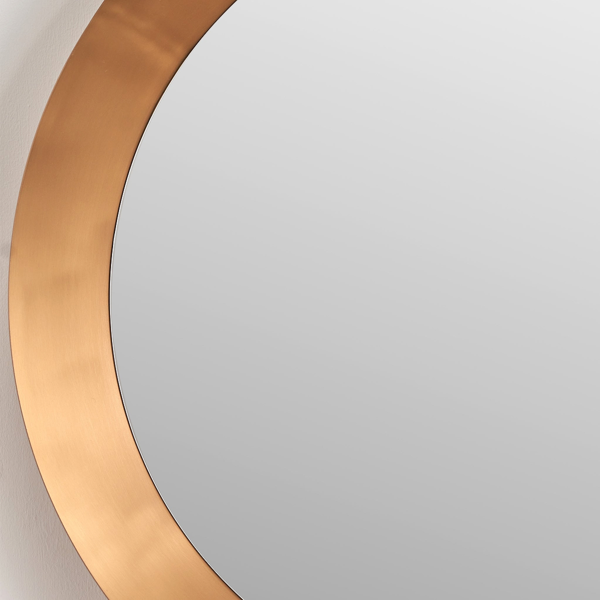 Venice Angled Frame Round Wall Mirror BGold L from Roseland Furniture