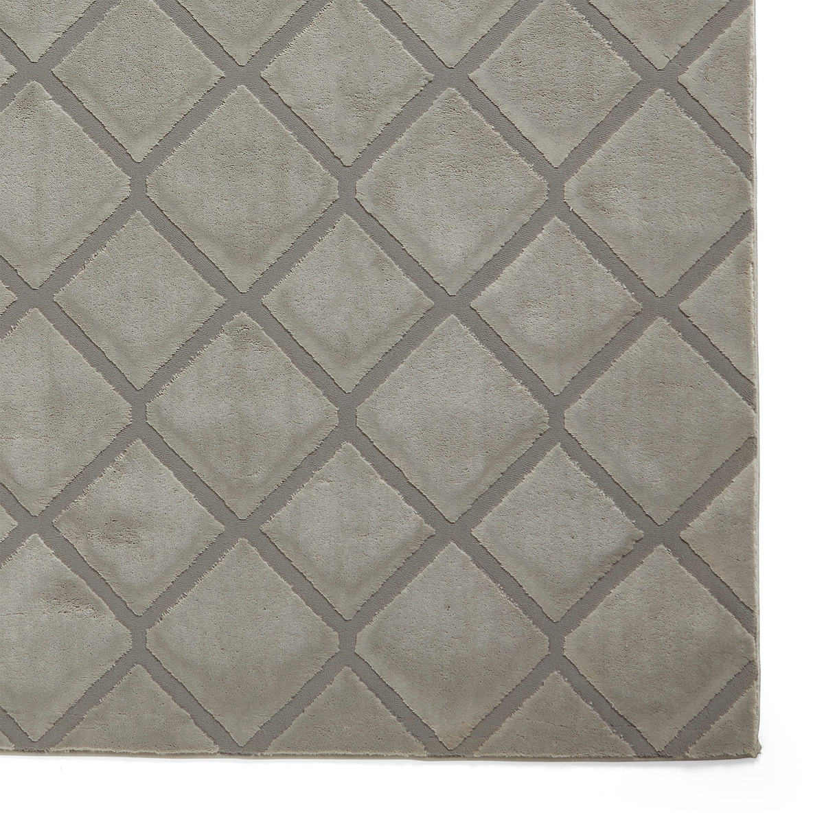 Cosy Diamond Washable Rug Silver from Roseland Furniture