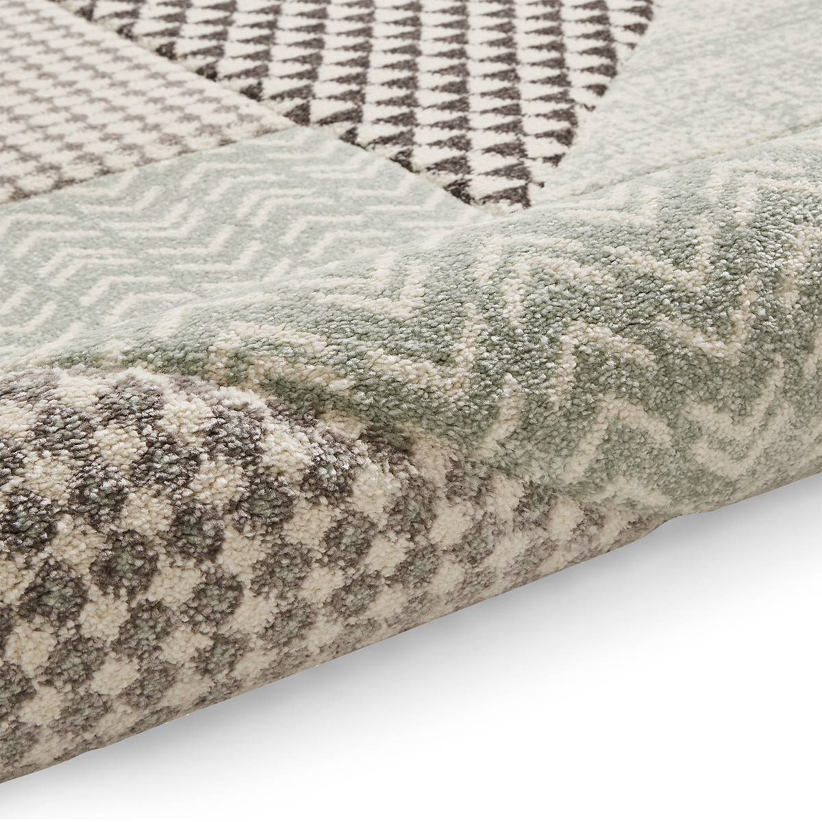 Larsson Geo Rug in Green from Roseland Furniture