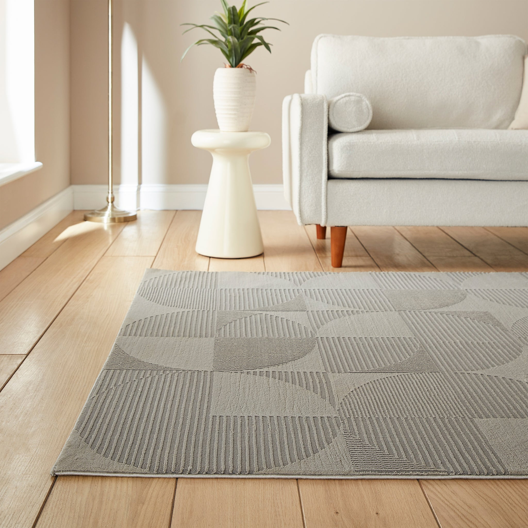 Retro Circles Washable Rug Silver from Roseland Furniture