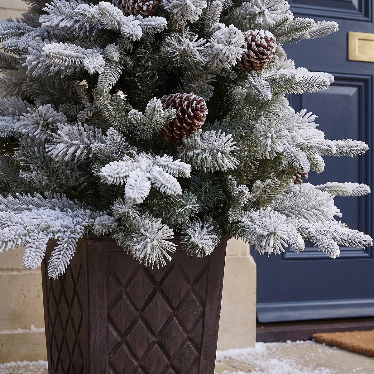 SNOWY WINTERFOLD FIR 4.5ft Tree WWLED from Roseland Furniture