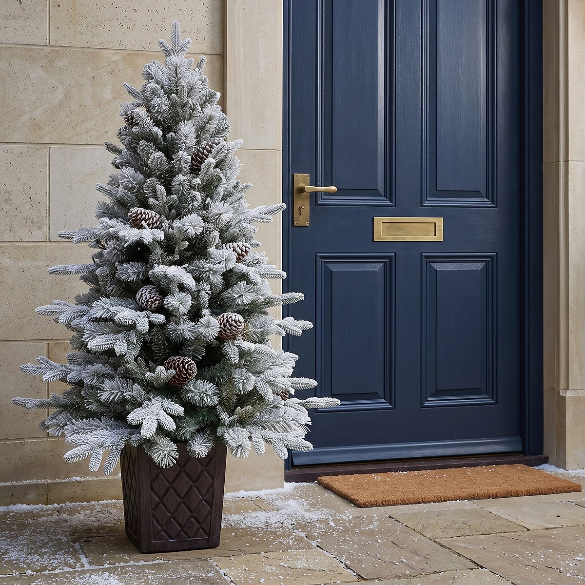 SNOWY WINTERFOLD FIR 4.5ft Tree WWLED from Roseland Furniture