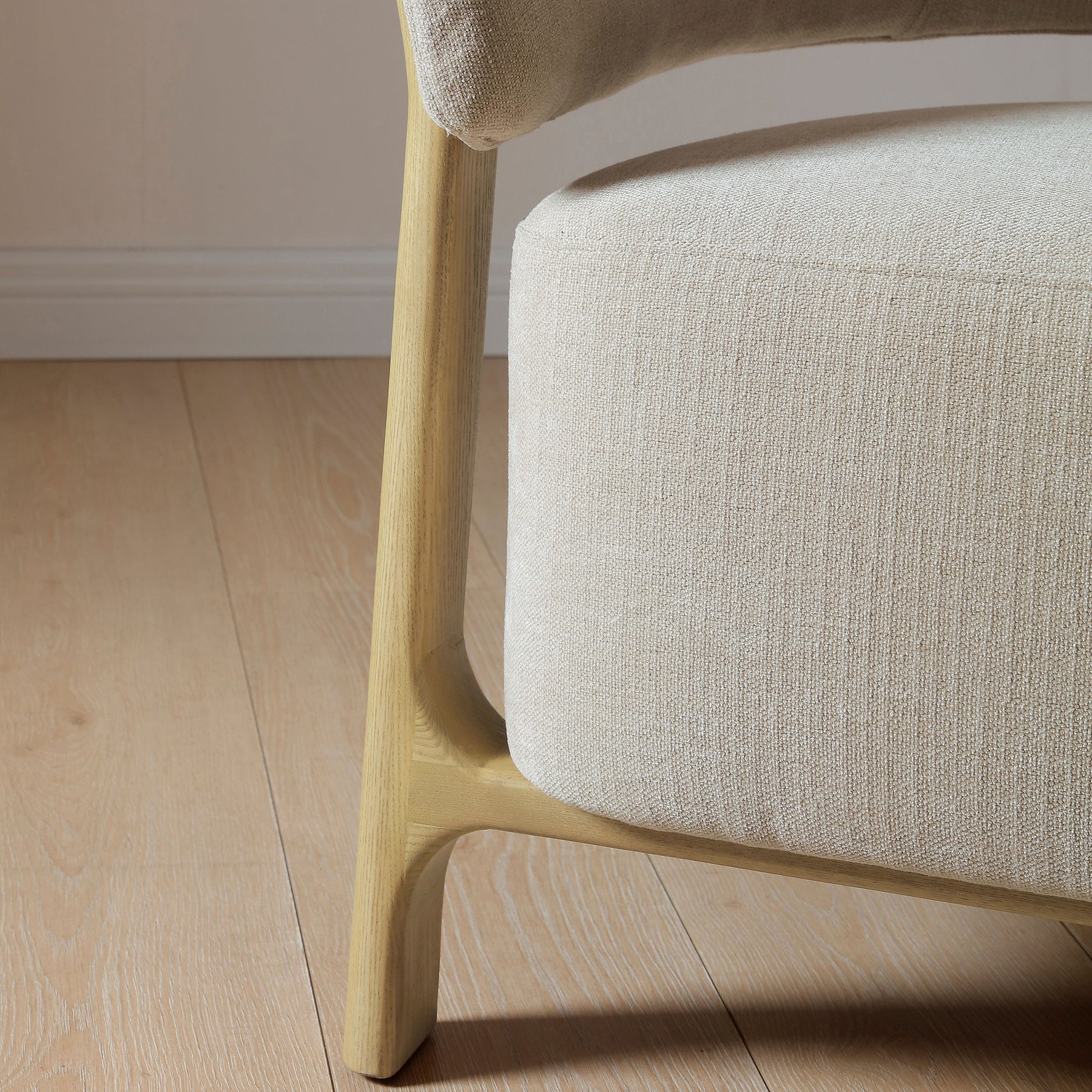 Sorelle Curved Accent Chair Taupe from Roseland Furniture