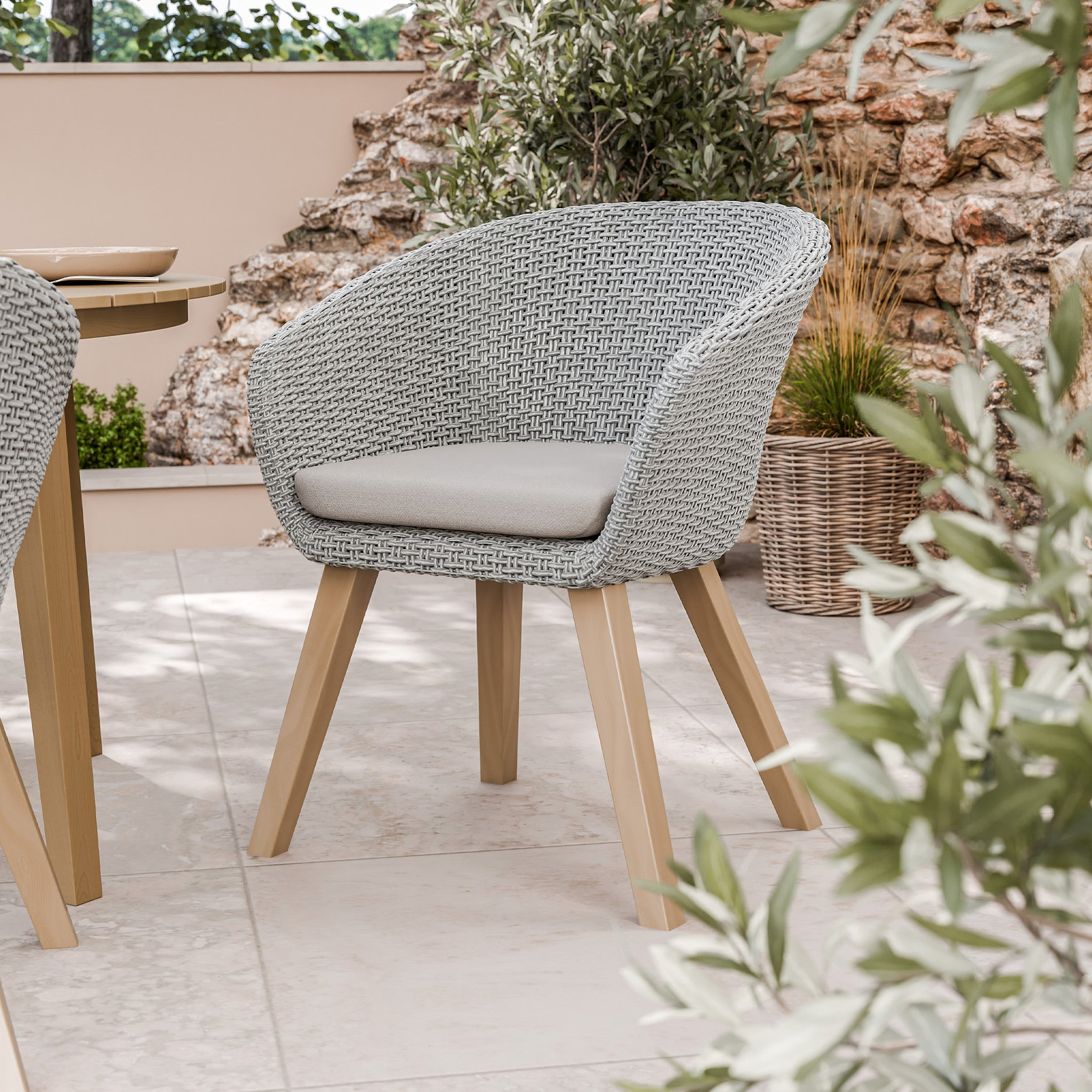 FSC 1 Roma 120cm Round Table w 4 Sol Dining Chairs Concrete Insert from Roseland Furniture
