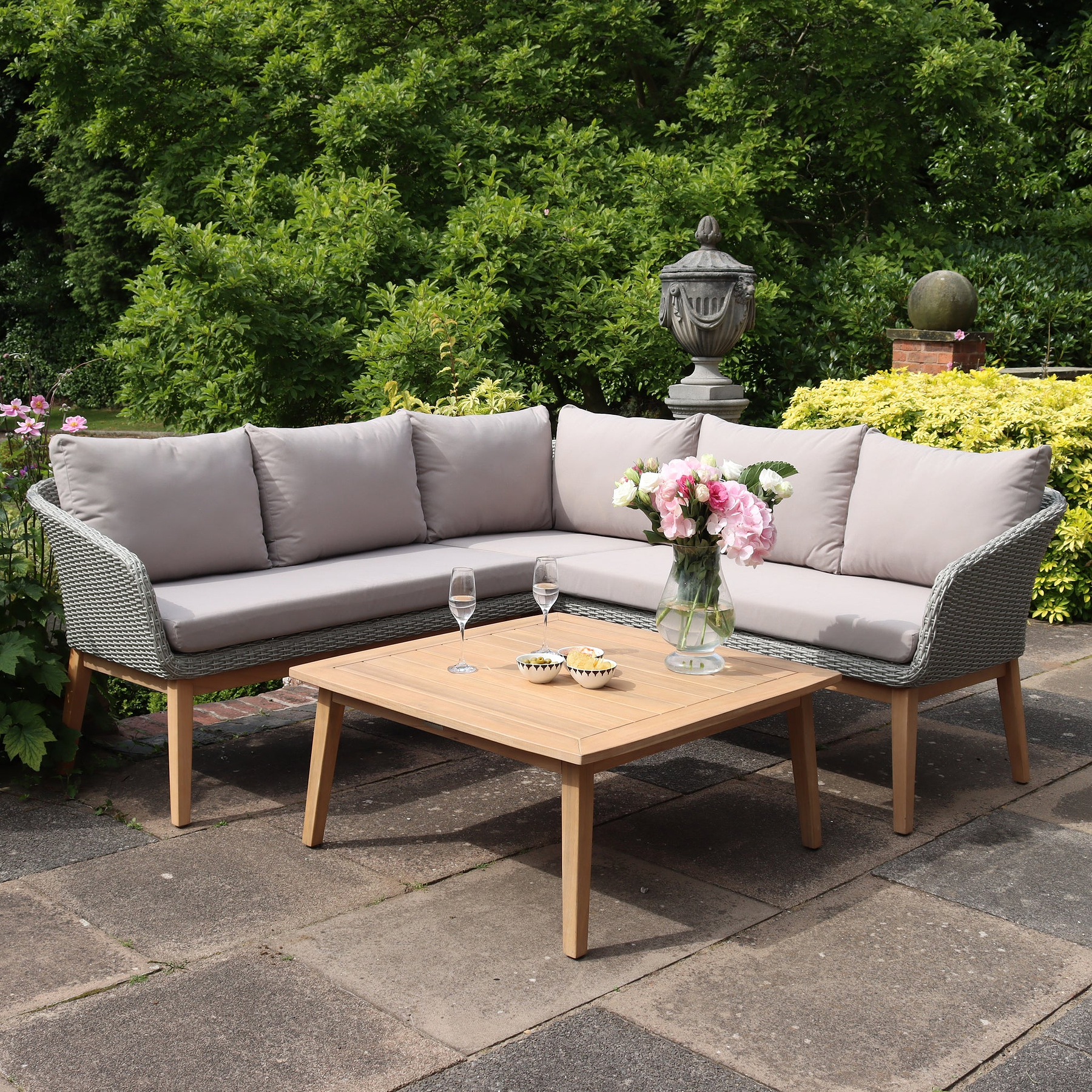 FSC 1 Sol Corner Lounge Set with Coffee Table Close1 from Roseland Furniture