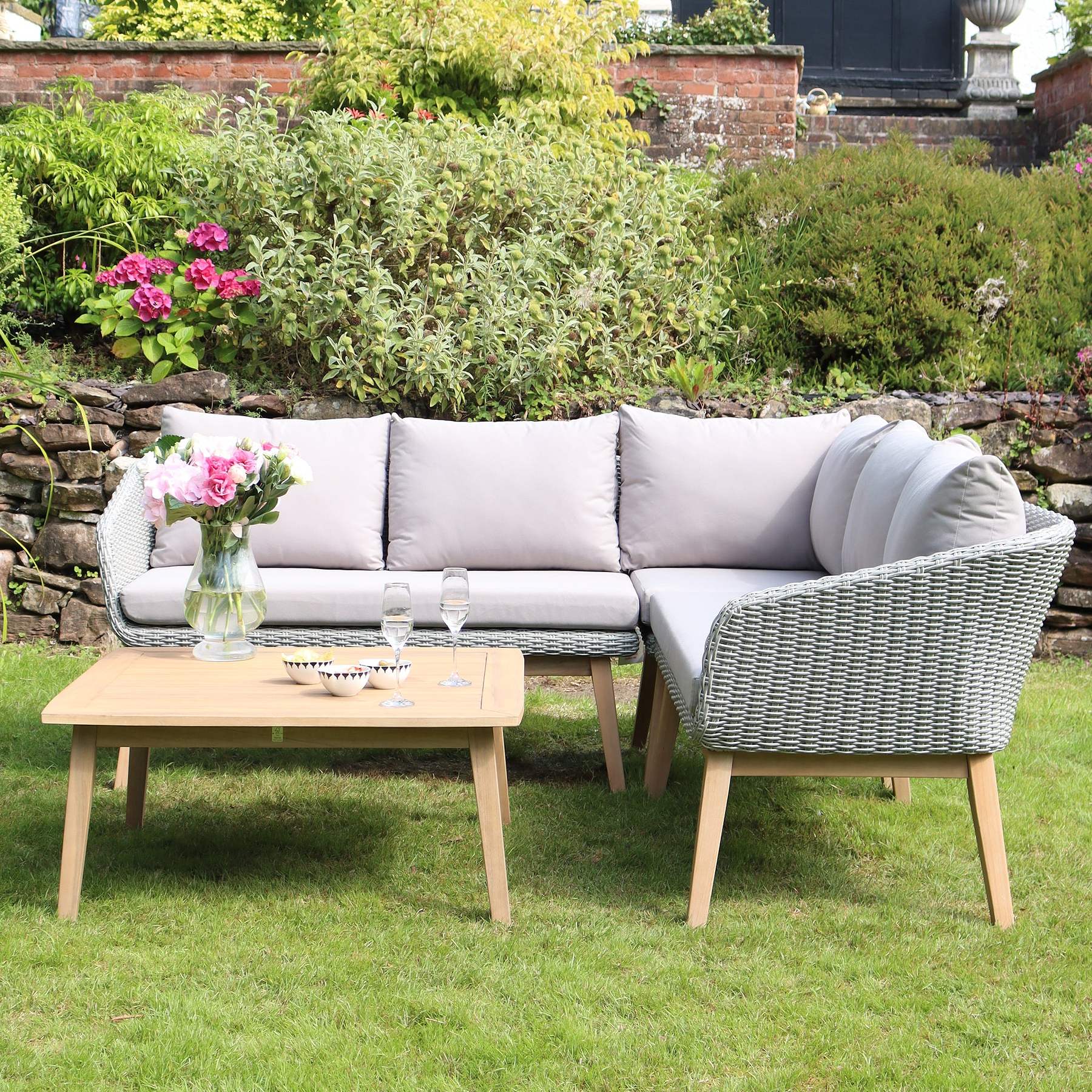 FSC 1 Sol Corner Lounge Set with Coffee Table Close1 from Roseland Furniture