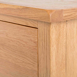 Surrey Oak chest of drawers oak close up