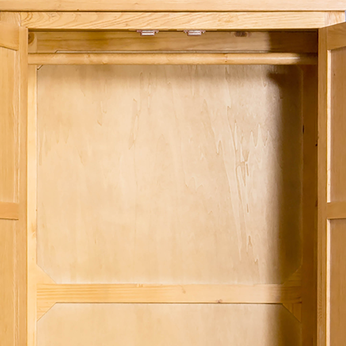 Surrey Oak Double Wardrobe - Close up of hanging rail
