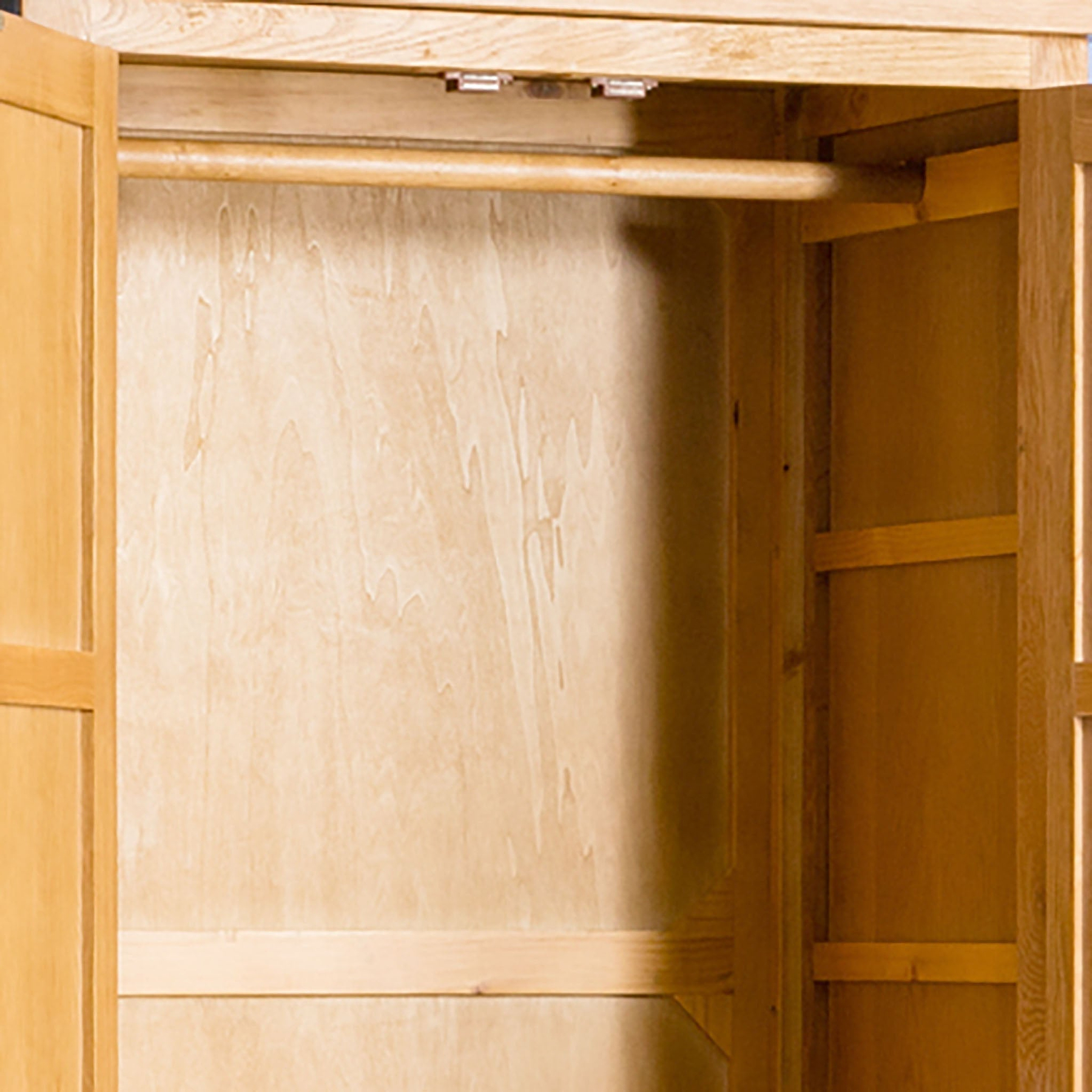 Surrey Oak Double Wardrobe - Close up of hanging rail