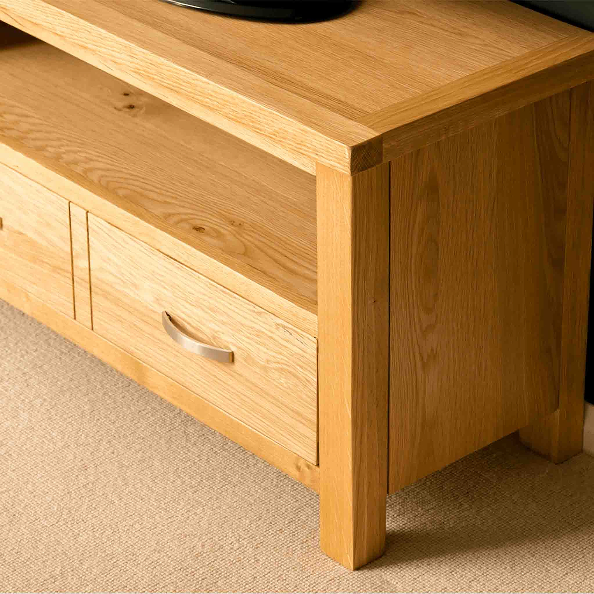 Drawer closed on a London Oak 90cm TV Stand