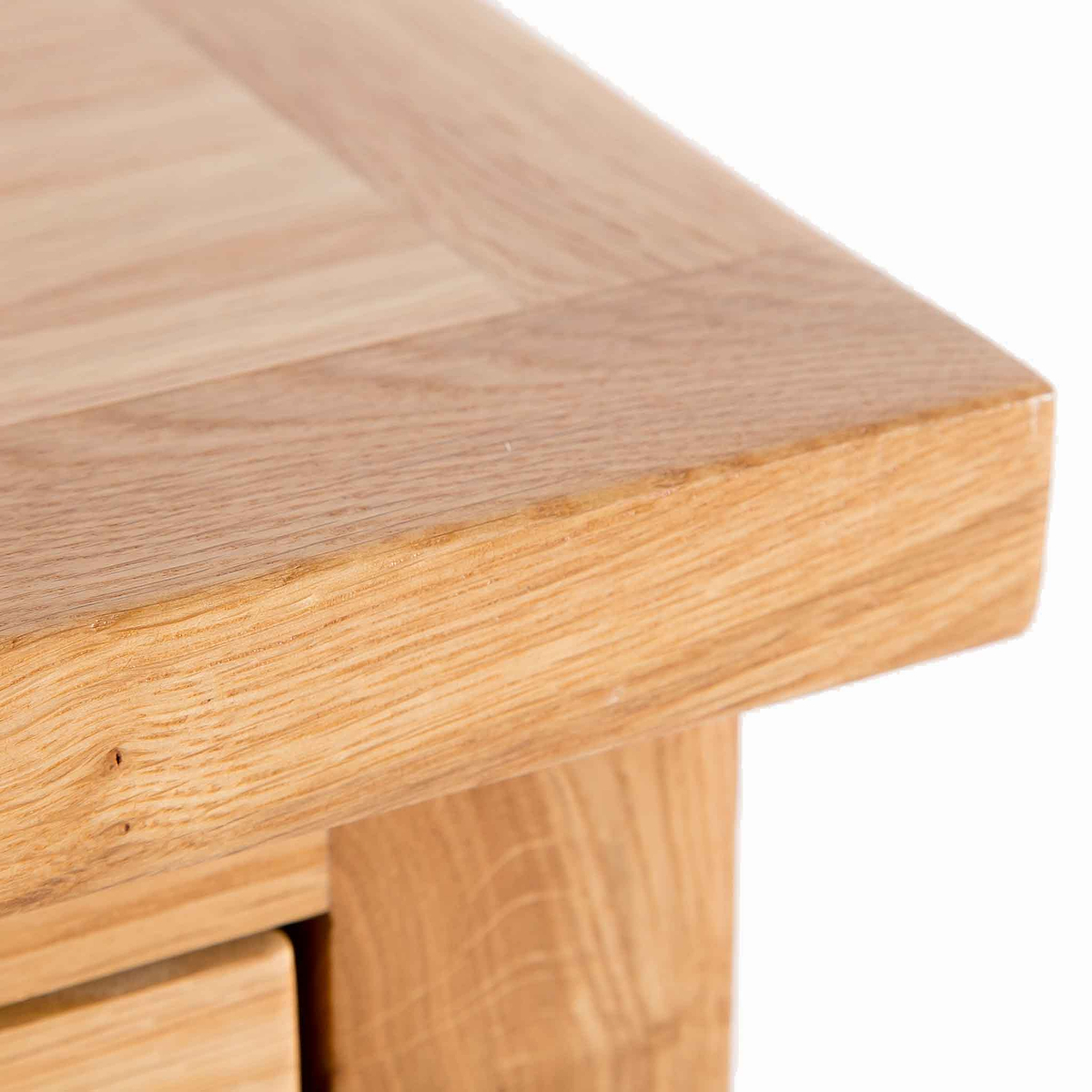 London Oak Close up of the top corner 