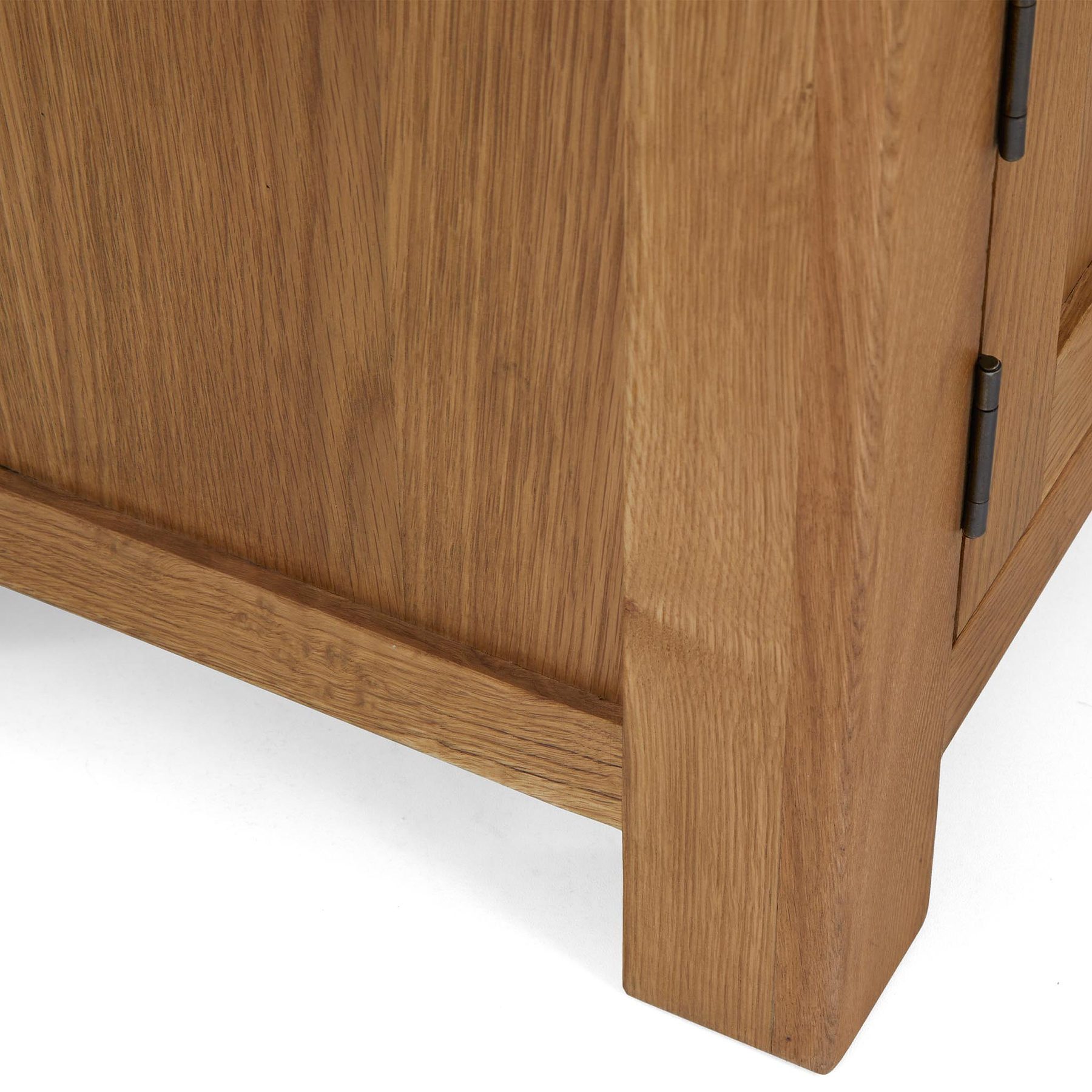 Zelah Oak 150cm TV Stand - TV stand foot
