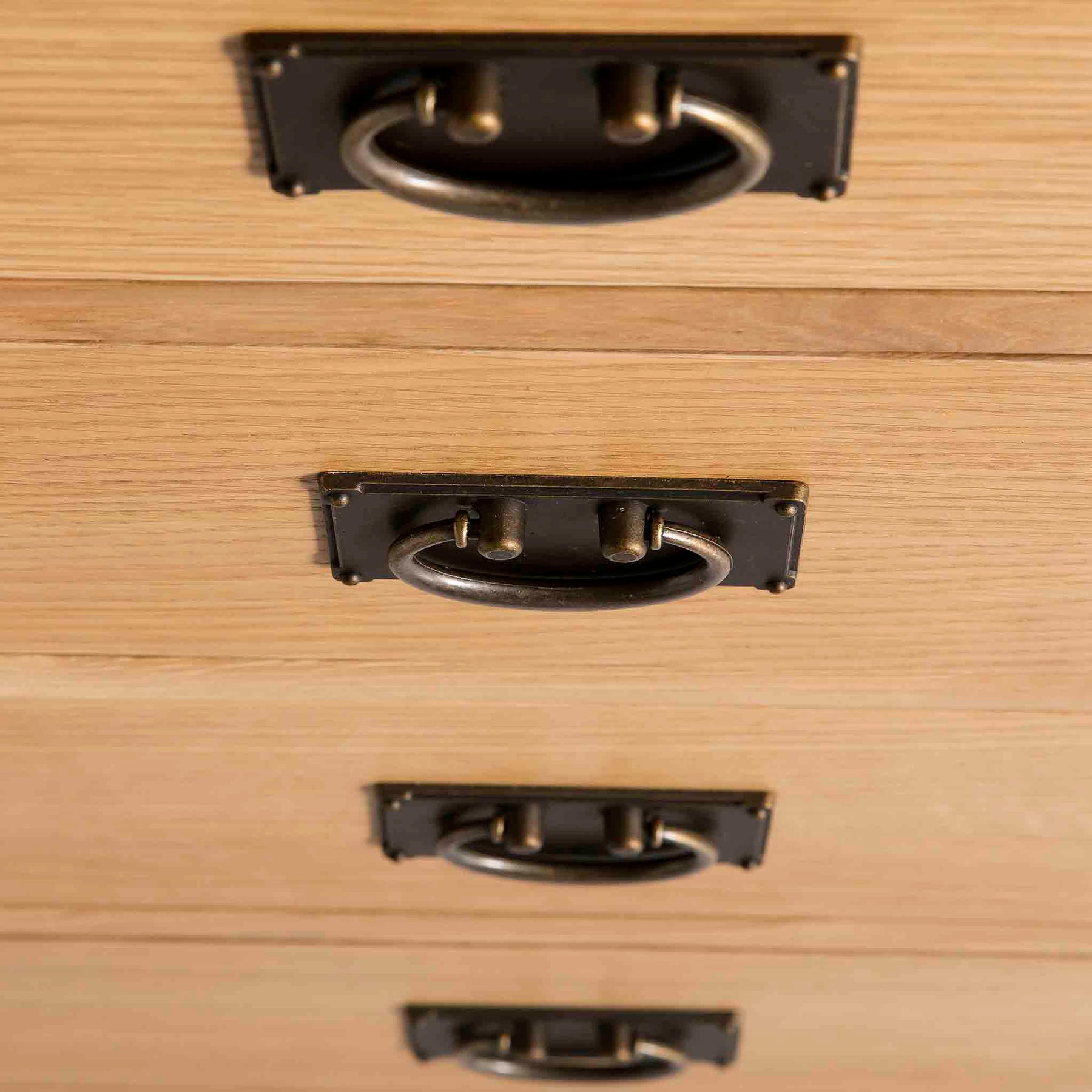  Surrey Oak 2 Over 4 Chest of Drawers - Close up of handles  
