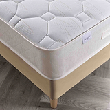 corner close up of the Roseland Sleep Faye Pocket Mattress