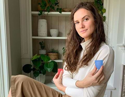 period cup user sitting