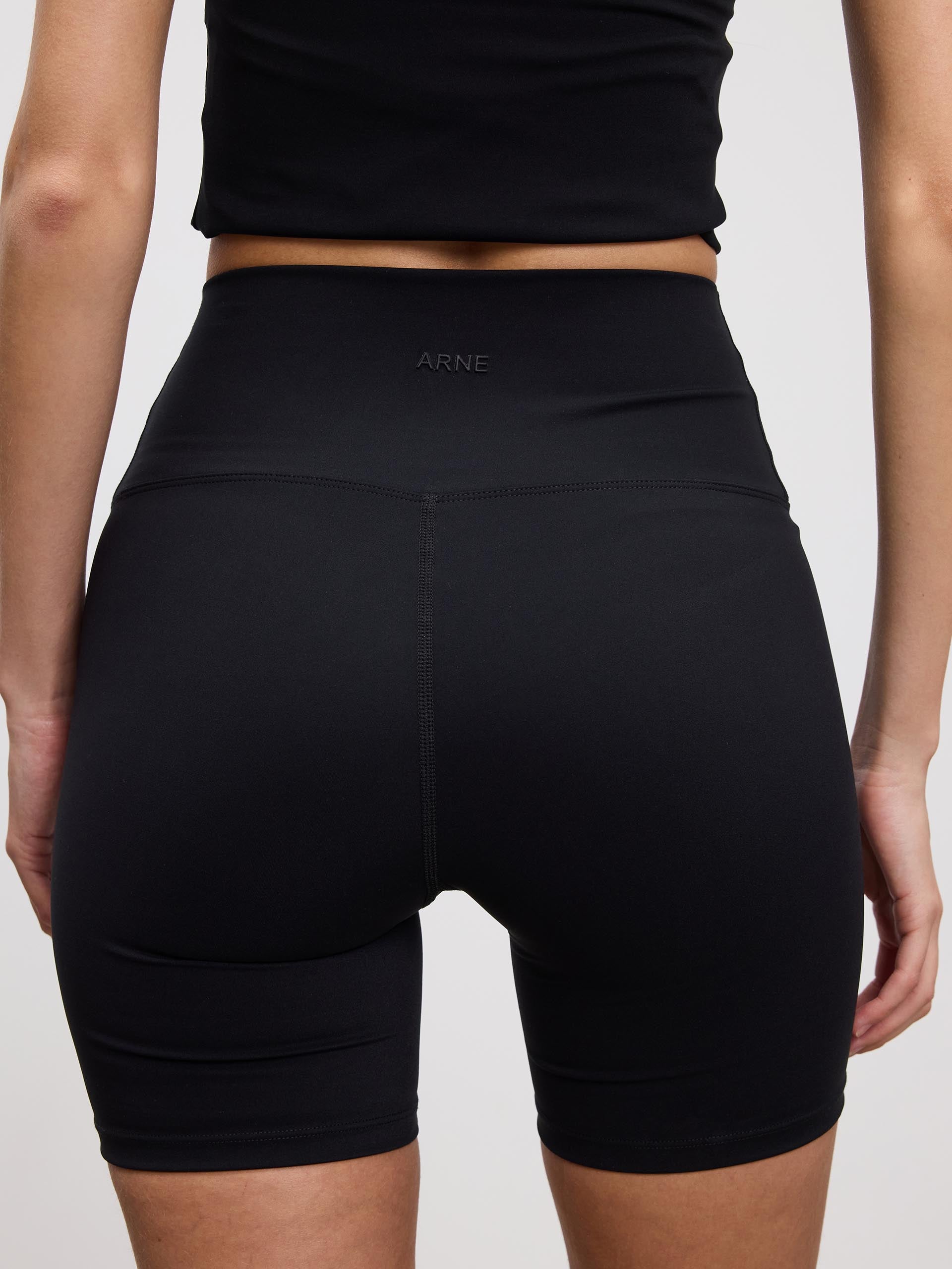 Womens Active Short in Black