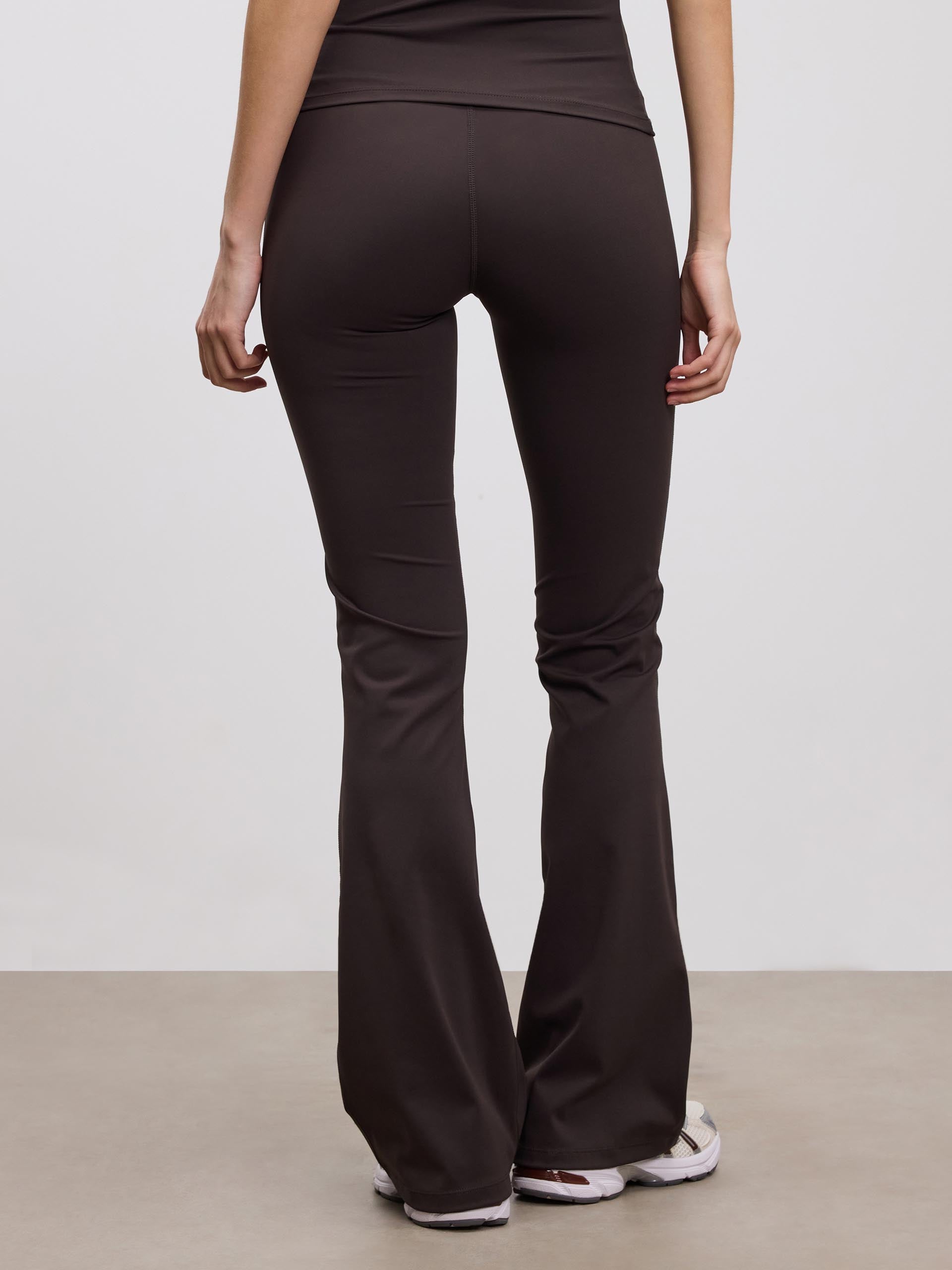 Womens Active Flared Legging in Brown