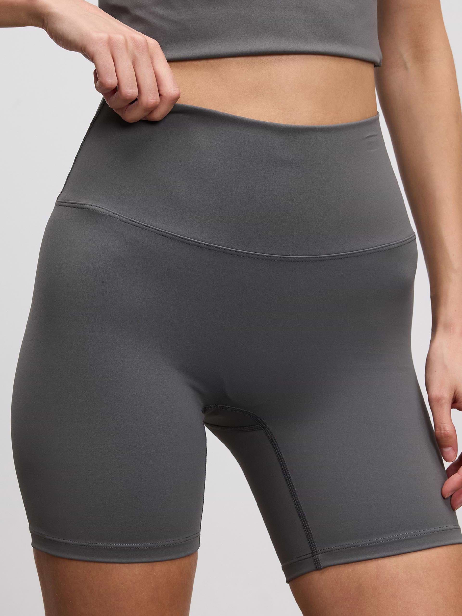 Womens Active Short in Grey