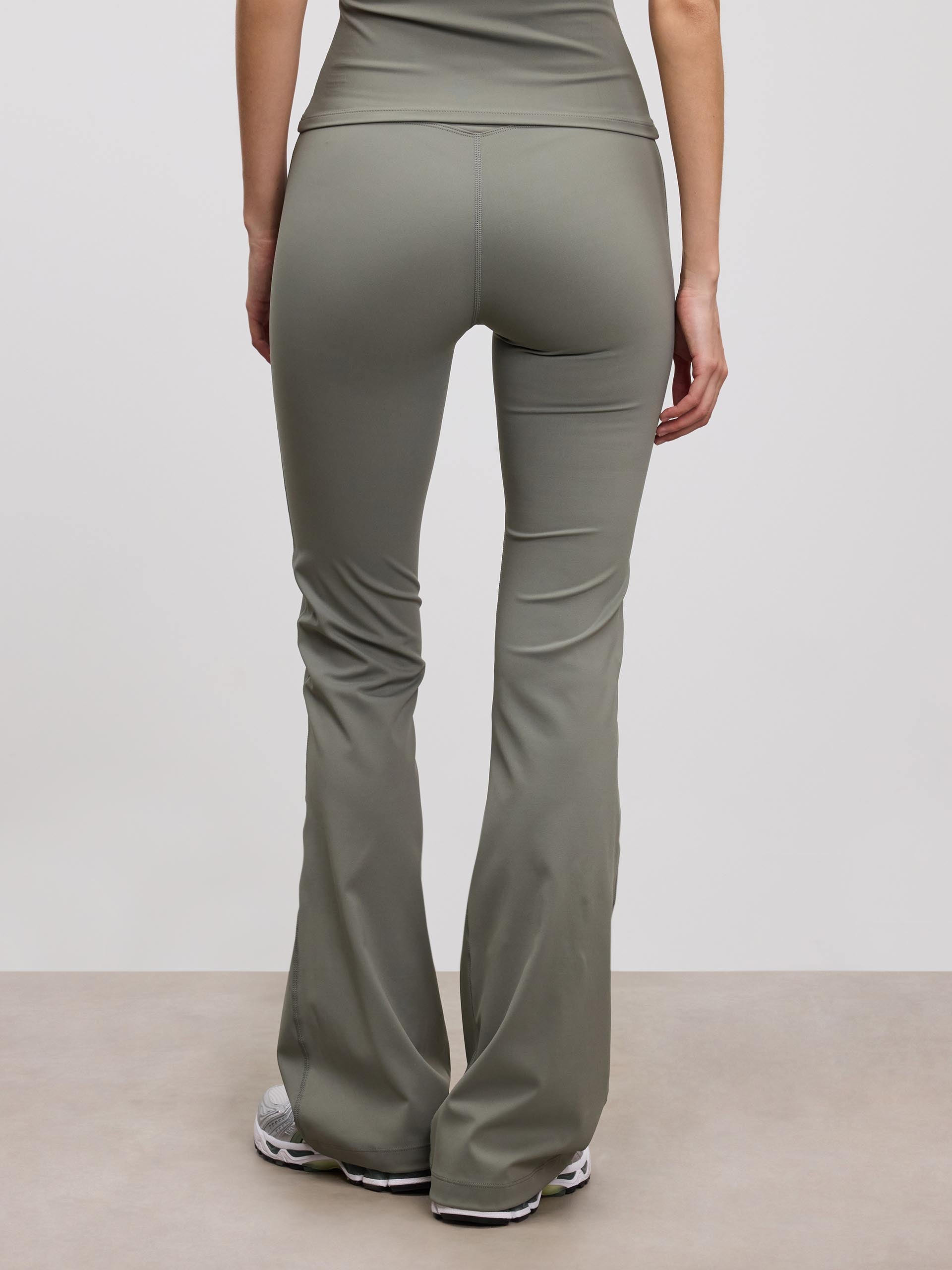 Womens Active Flared Legging in Sage