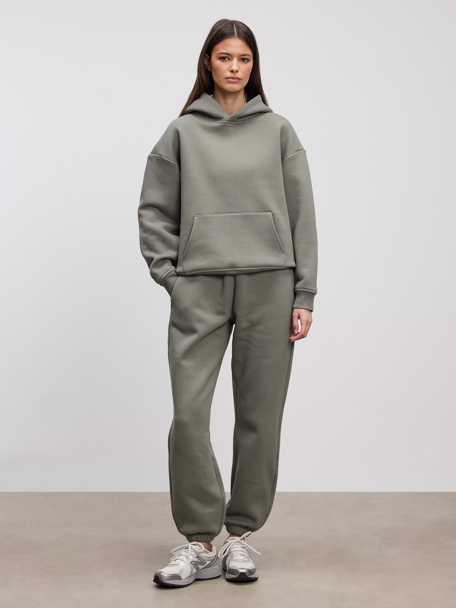 Womens Relaxed Cuffed Jogger in Sage