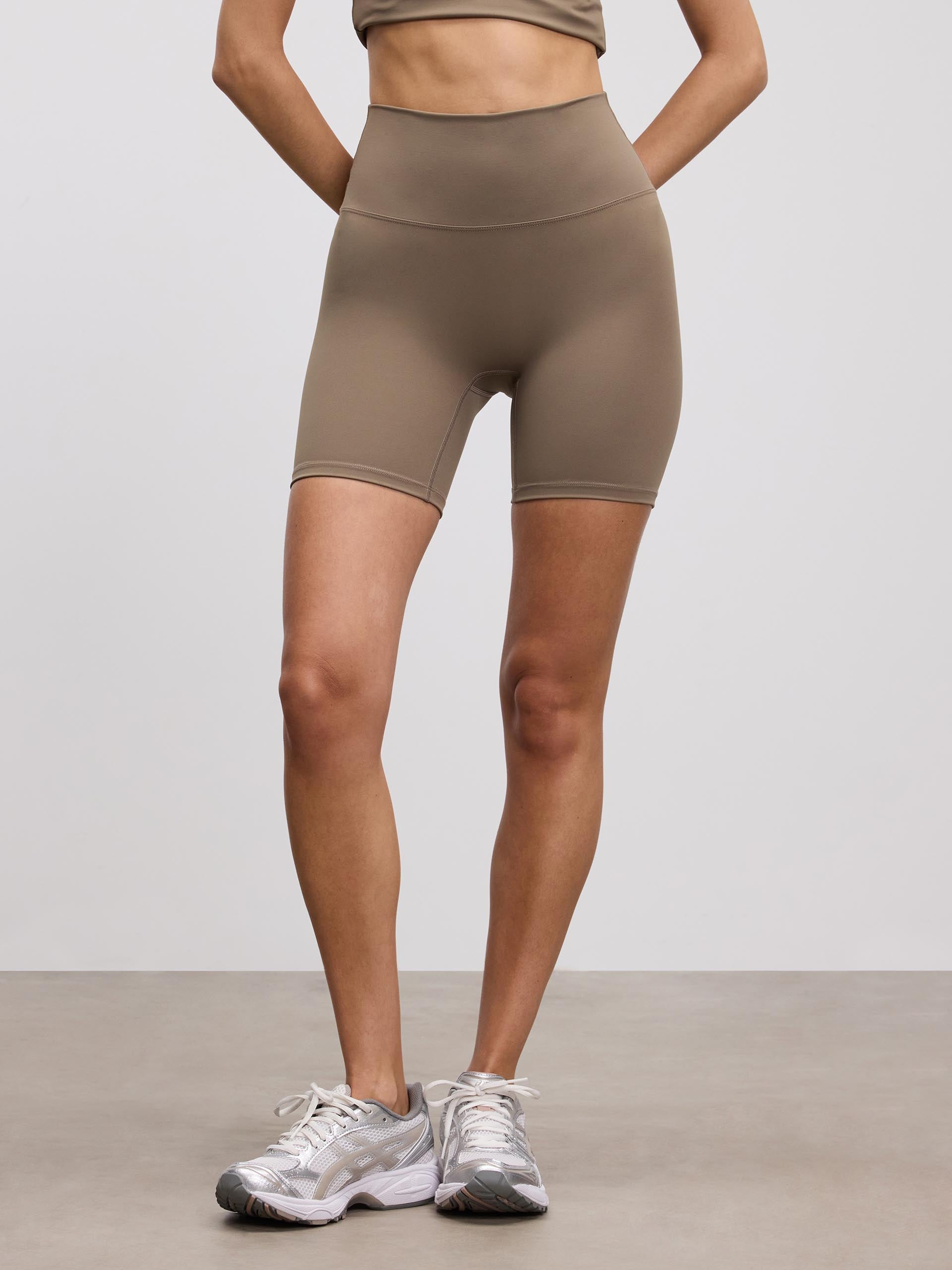 Womens Active Short in Taupe