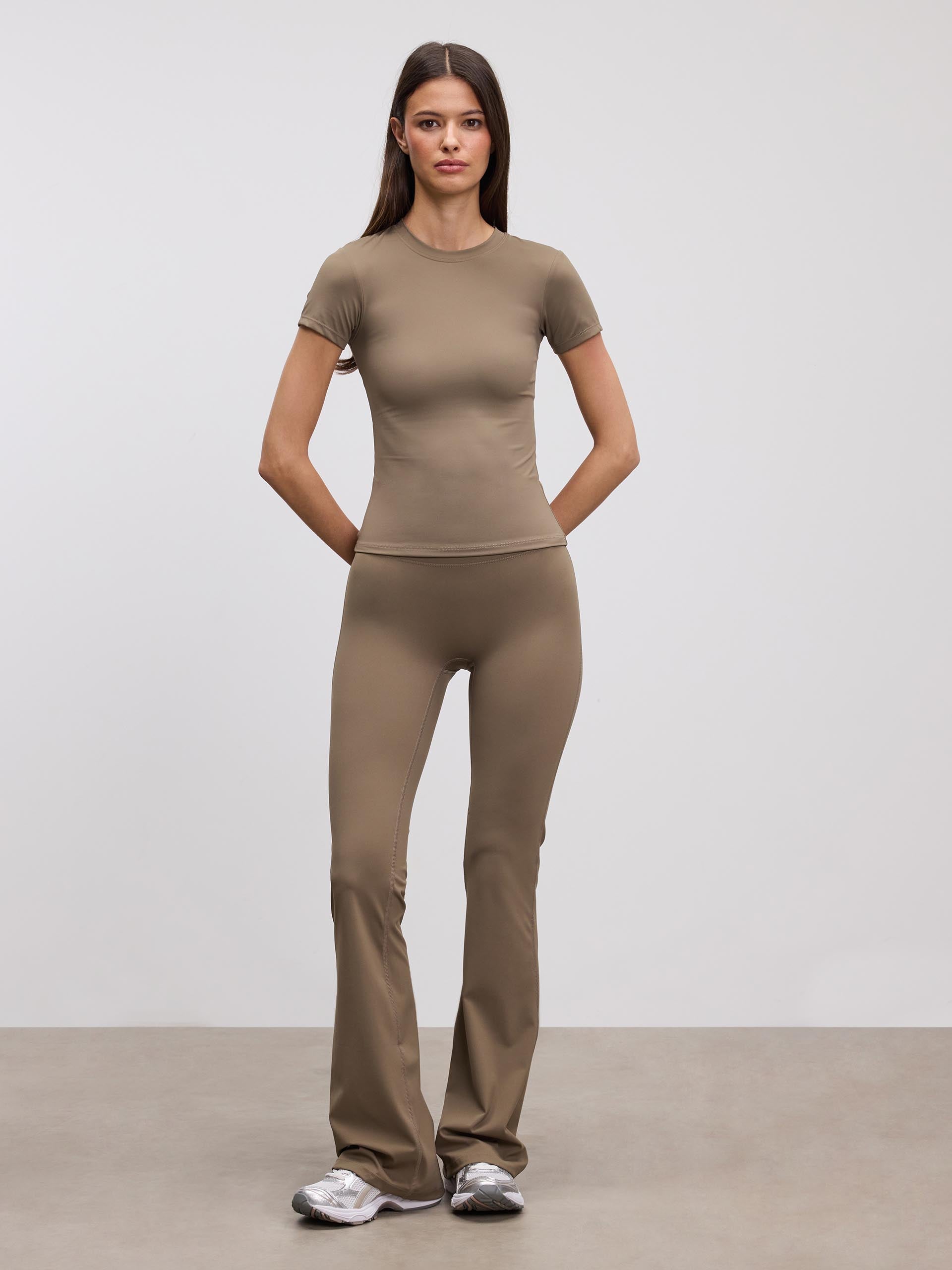 Womens Active Flared Legging in Taupe