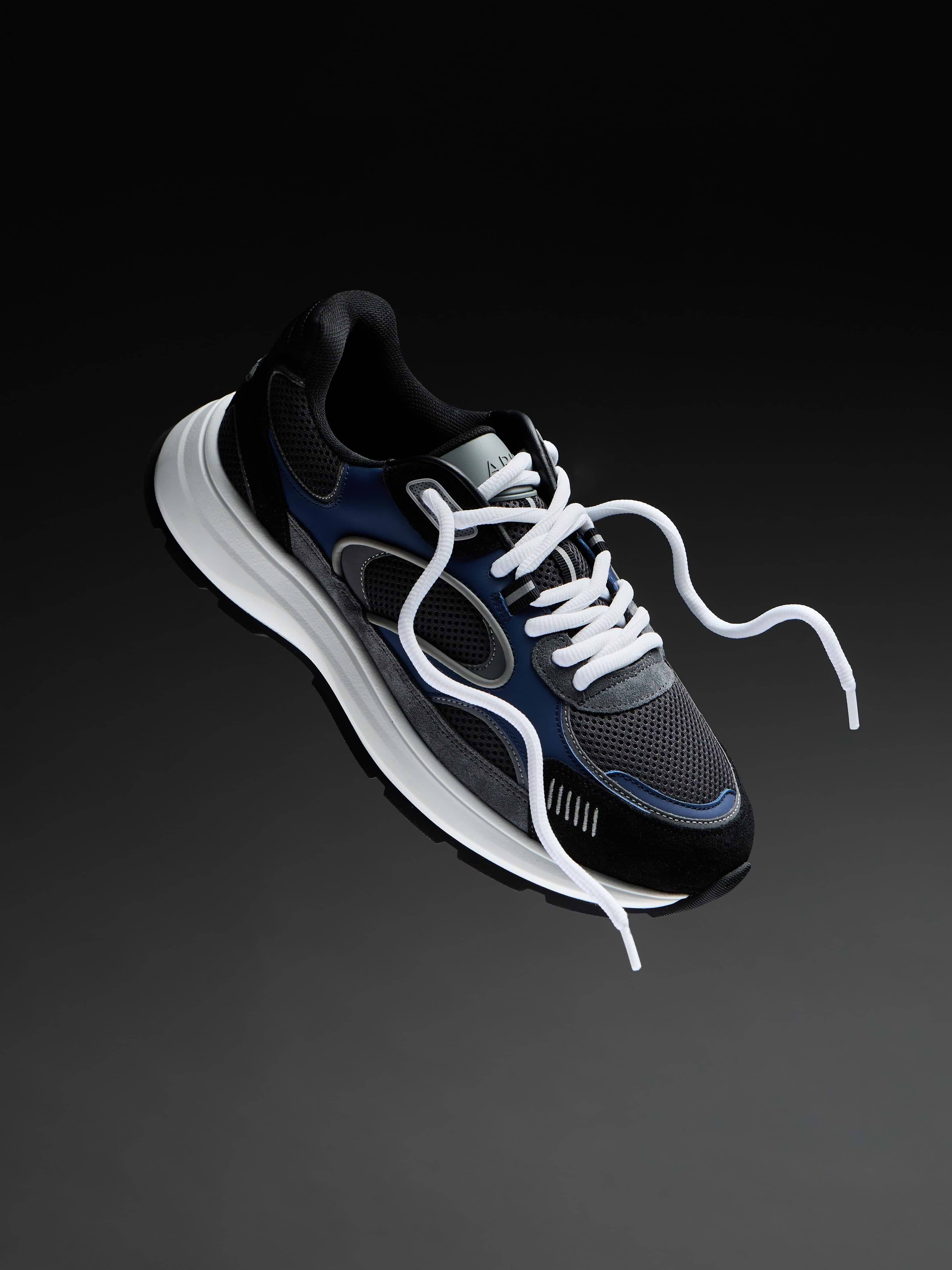 Circuit Trainer in Cobalt Grey