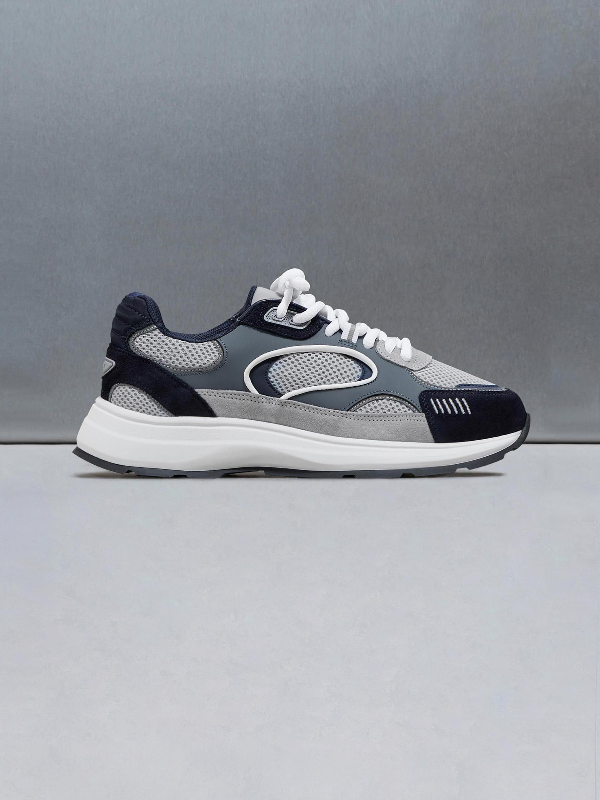 Circuit Trainer in Air Force Blue