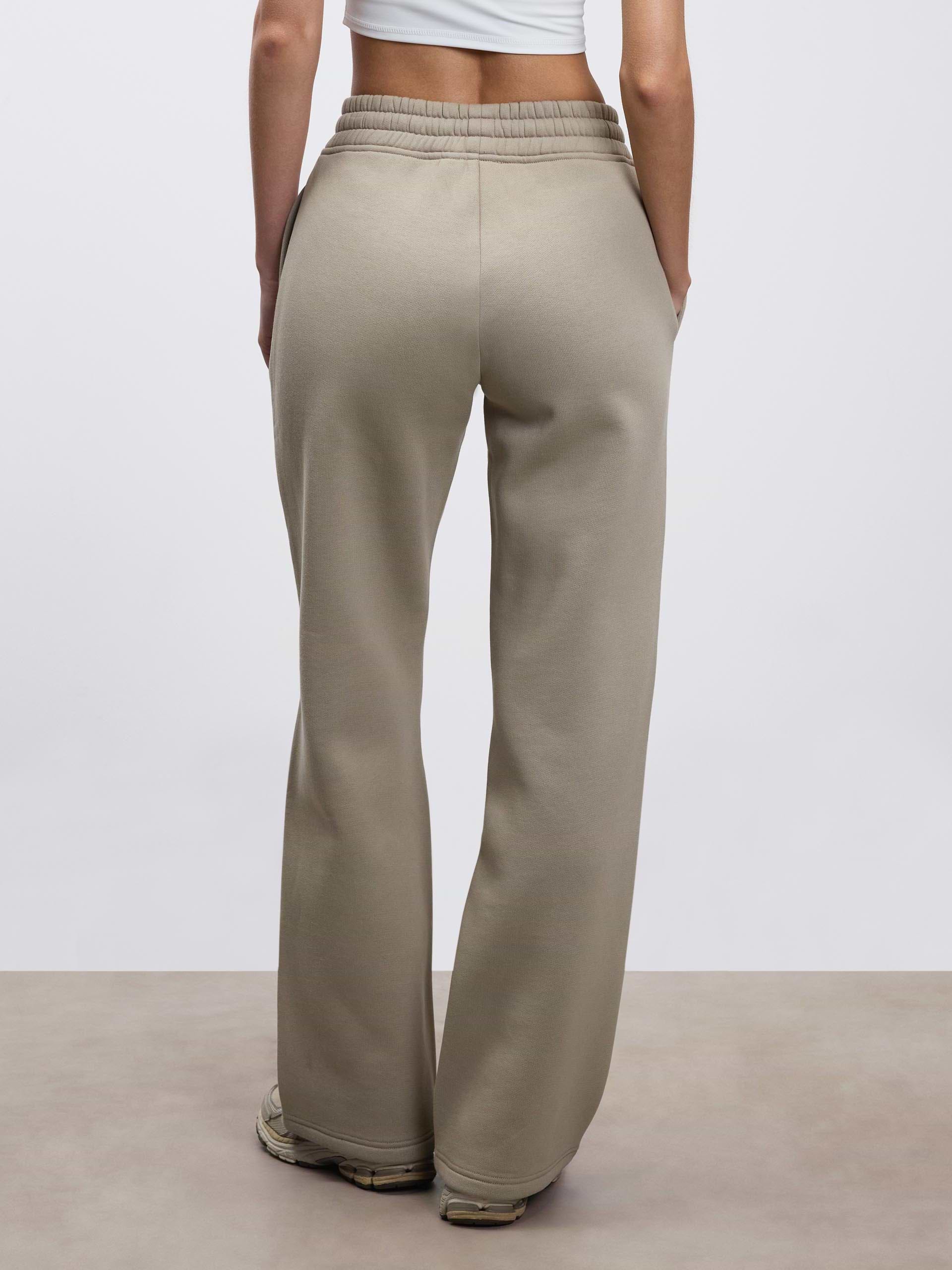 Womens Relaxed Straight Leg Jogger in Stone
