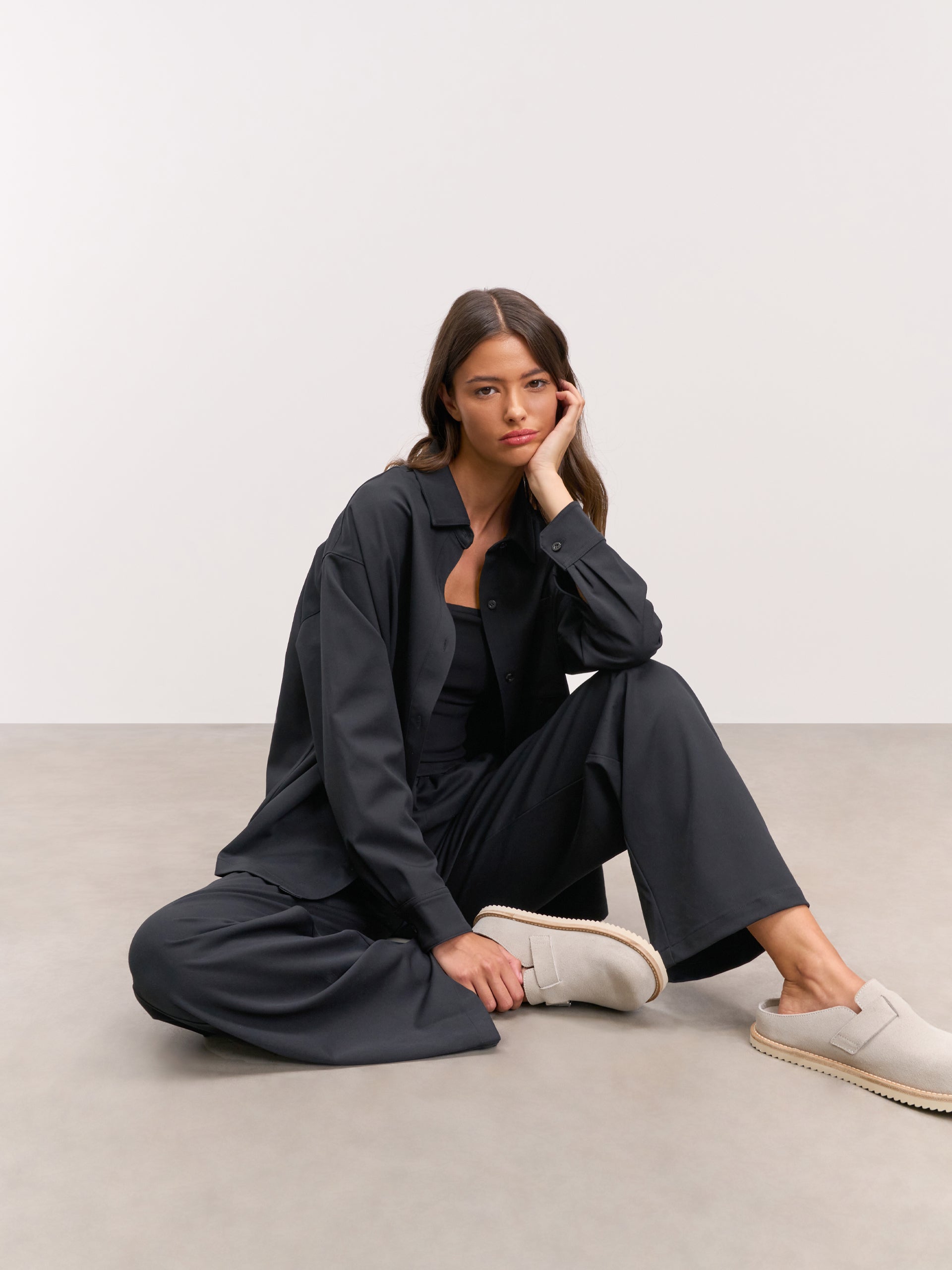 Womens Relaxed Shirt in Black