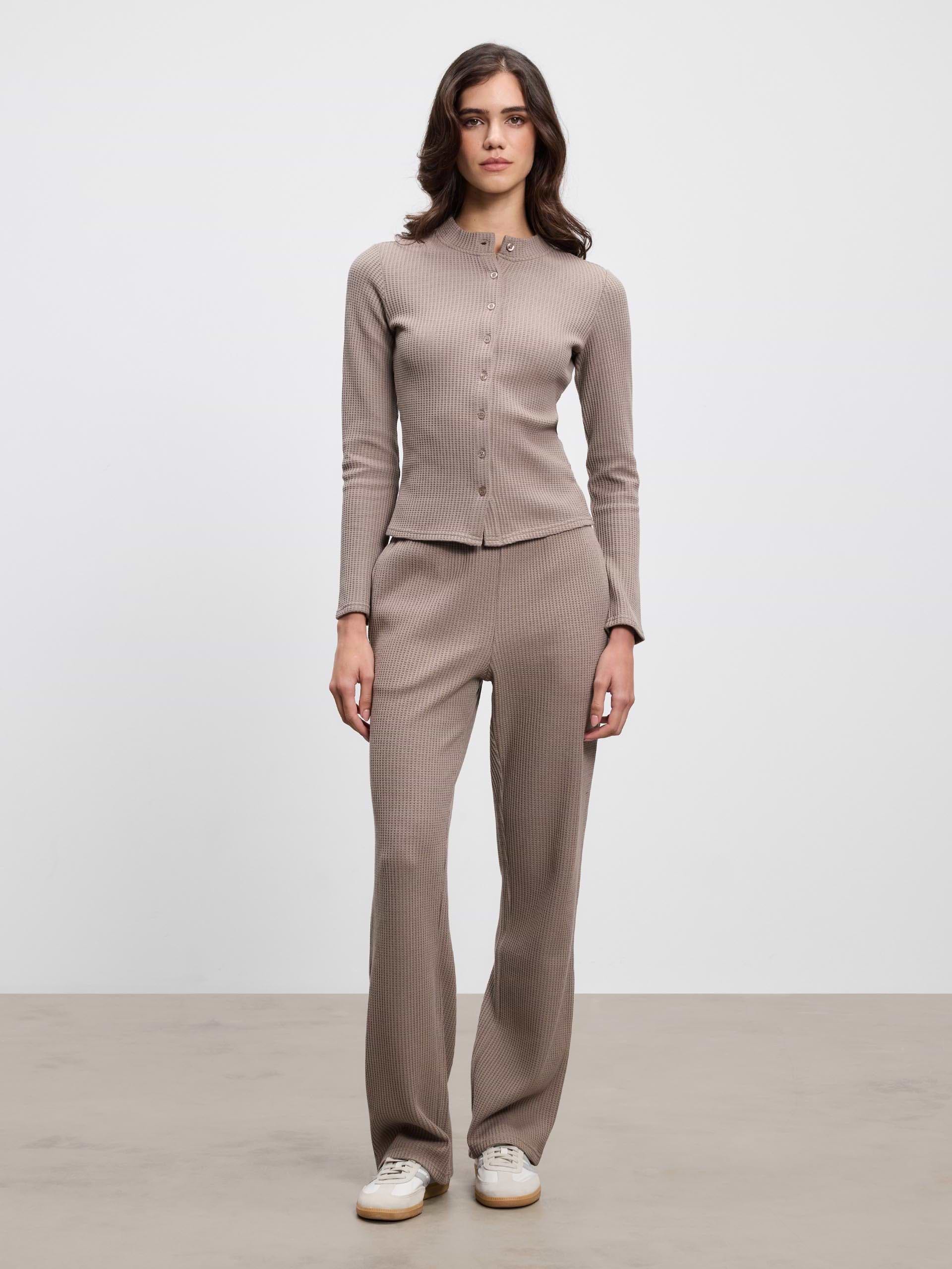 Womens Waffle Straight Leg Trouser in Taupe