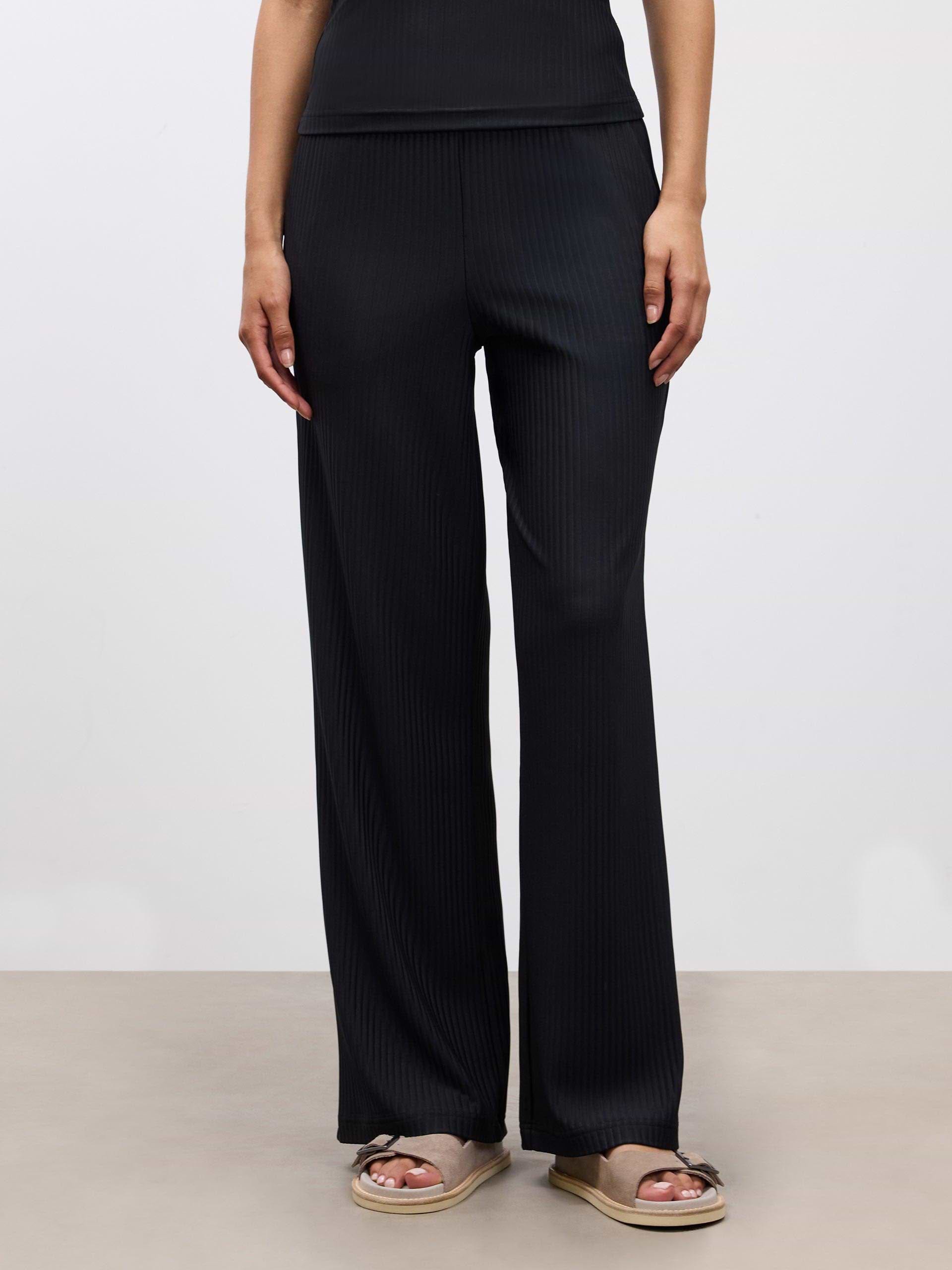 Womens Pleated Trouser in Black