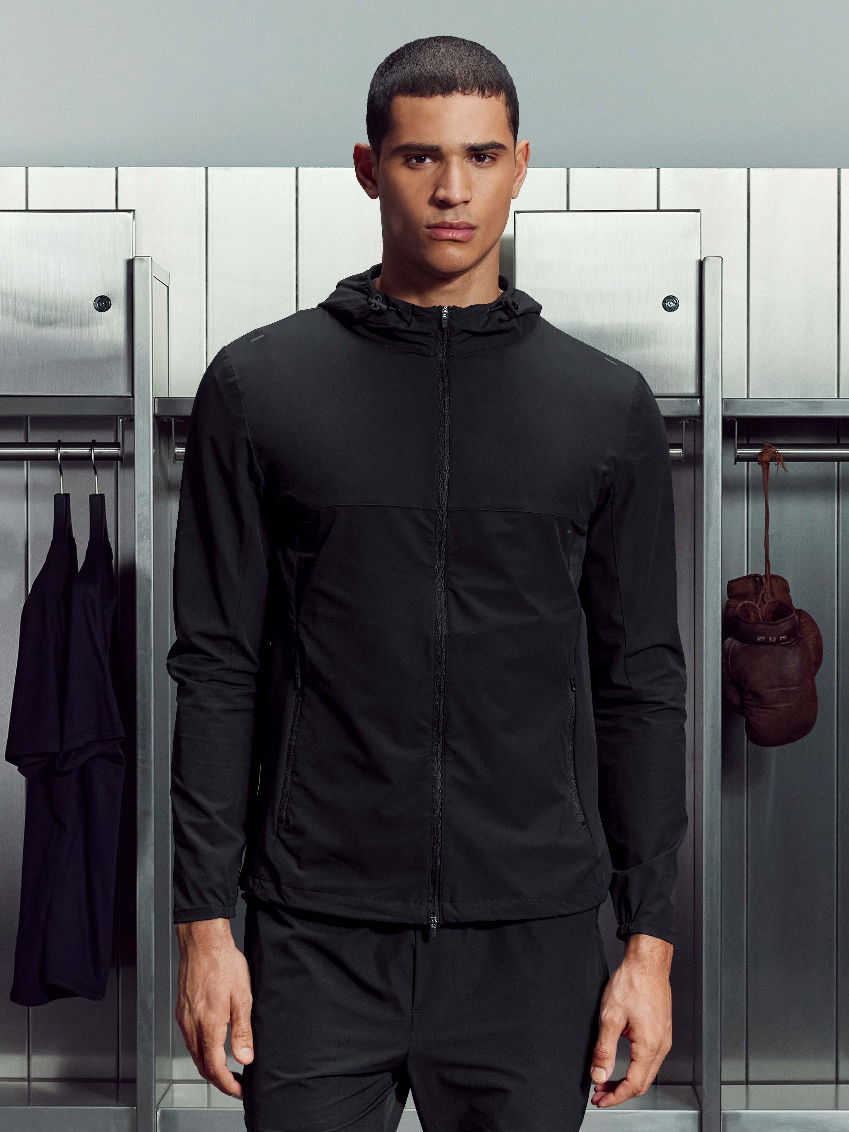 Active Windbreaker in Black