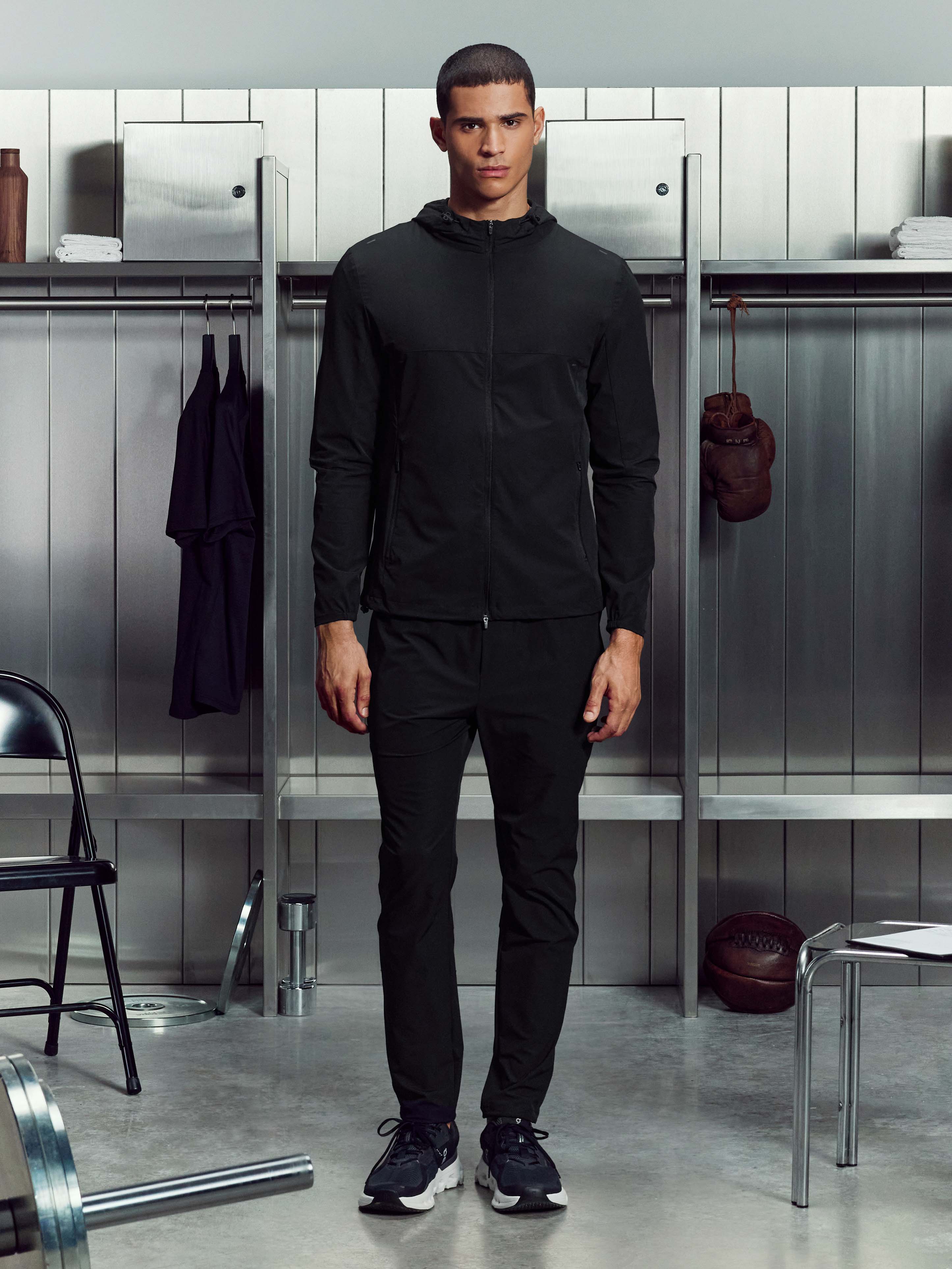 Active Windbreaker in Black