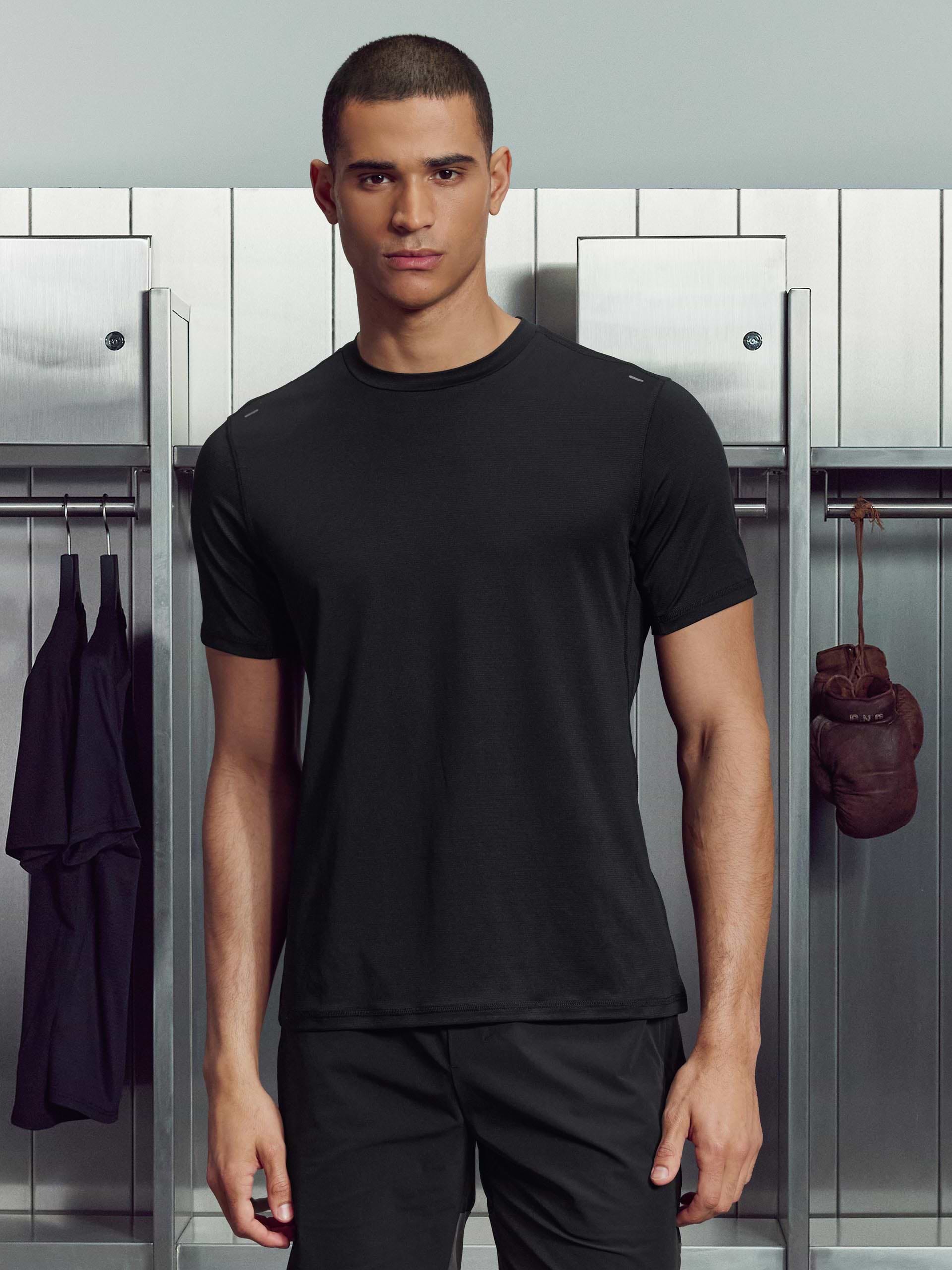Active Essential T-Shirt in Black