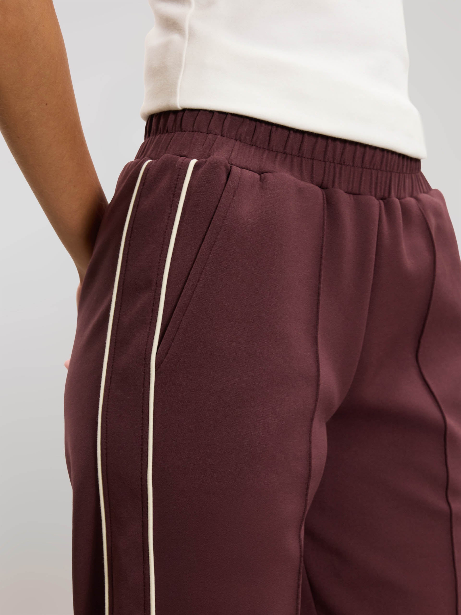Womens Piping Track Pant in Burgundy
