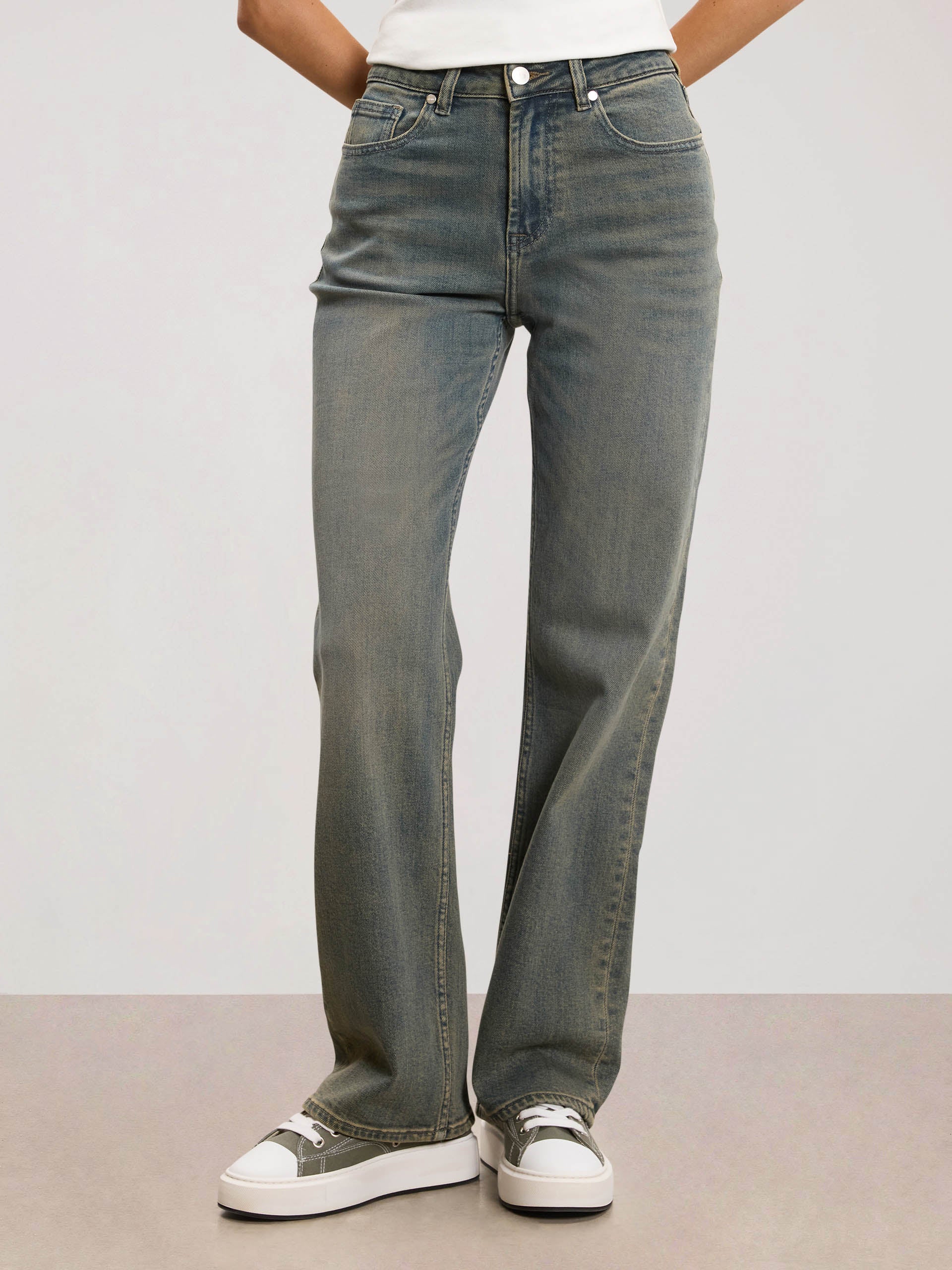 Womens Straight Leg Denim Jeans in Dark Sand