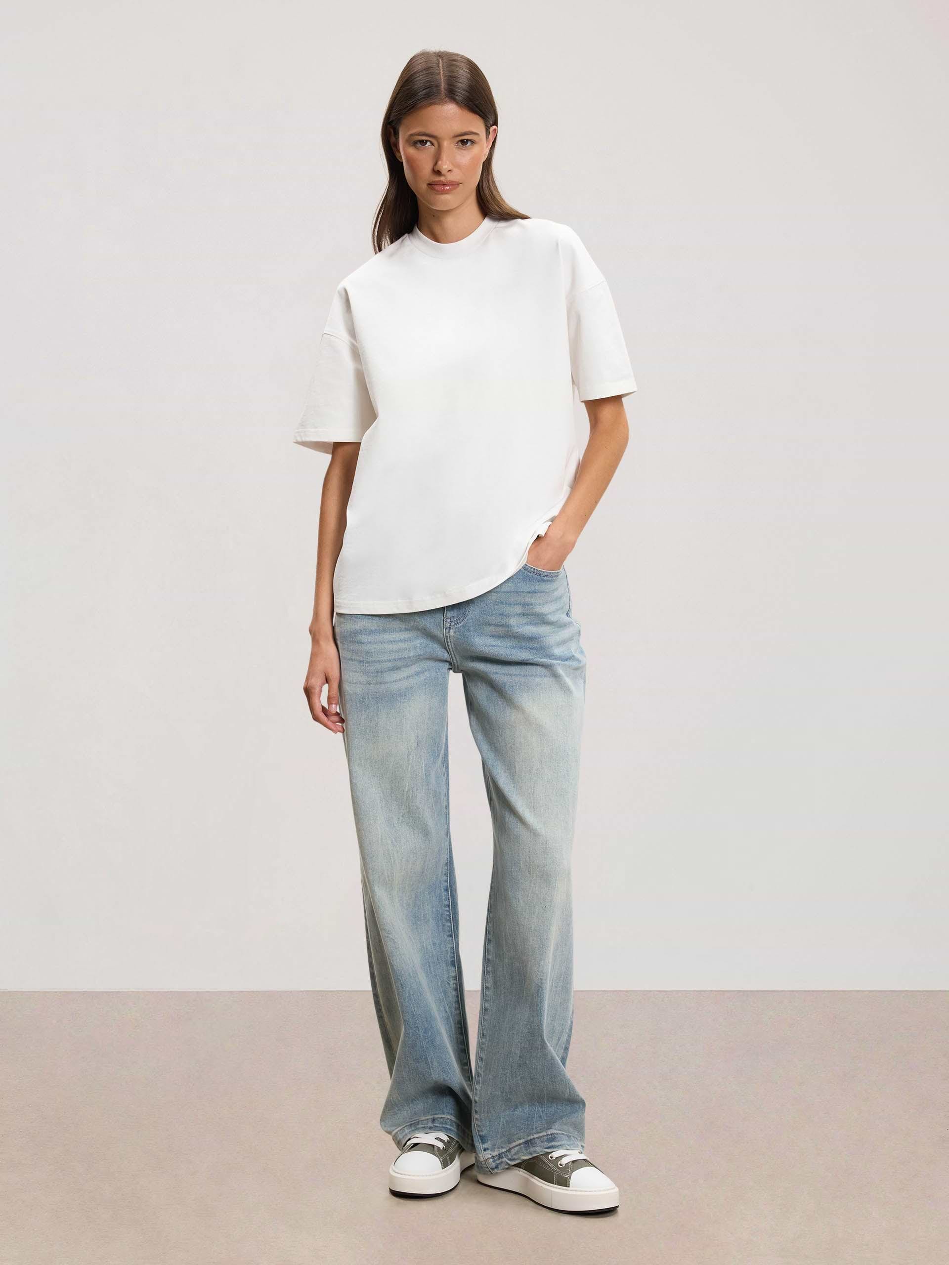 Womens Relaxed Fit Denim Jeans in Mid Blue