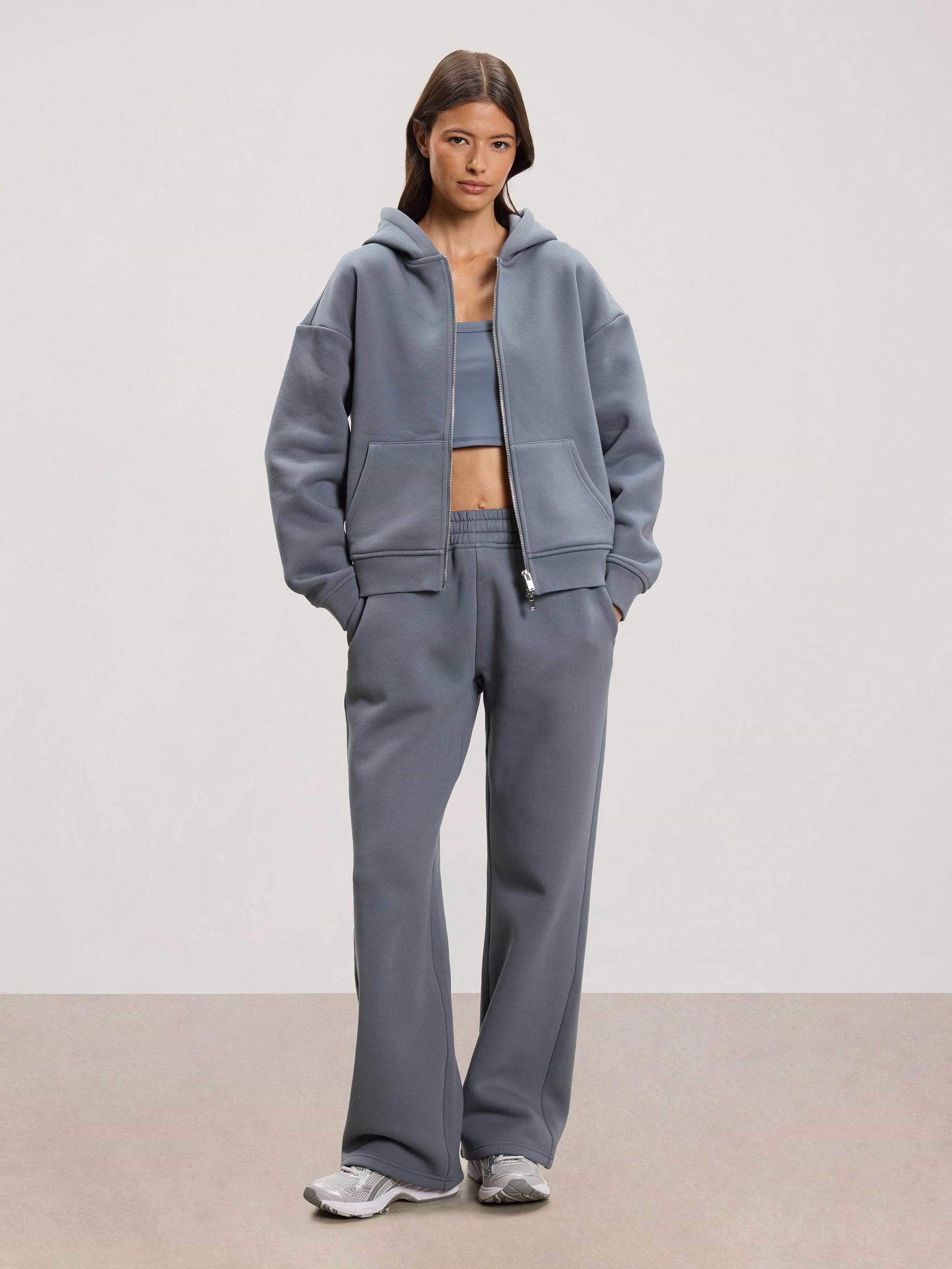 Womens Relaxed Straight Leg Jogger in Dove Blue