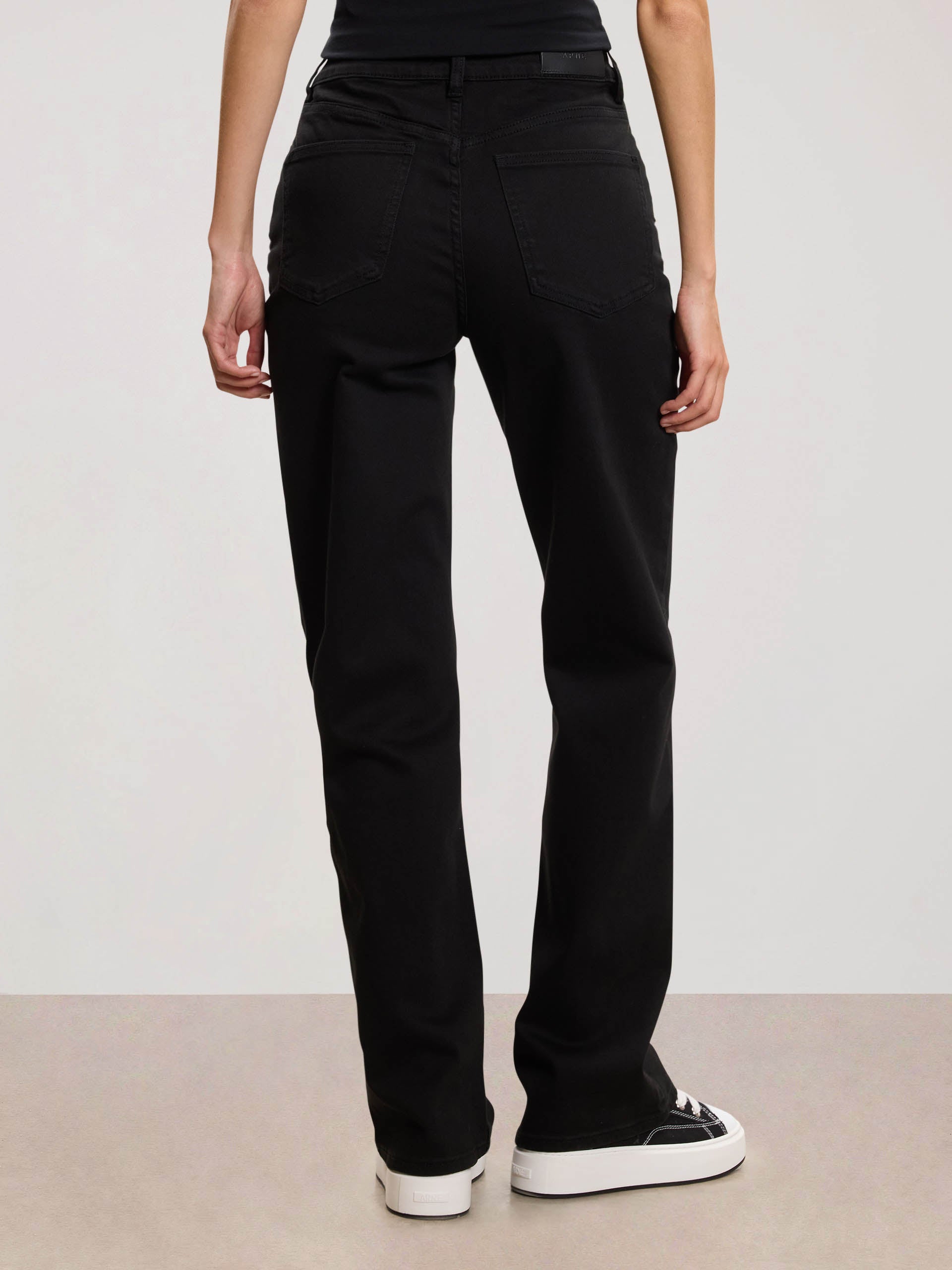 Womens Straight Leg Denim Jeans in Black