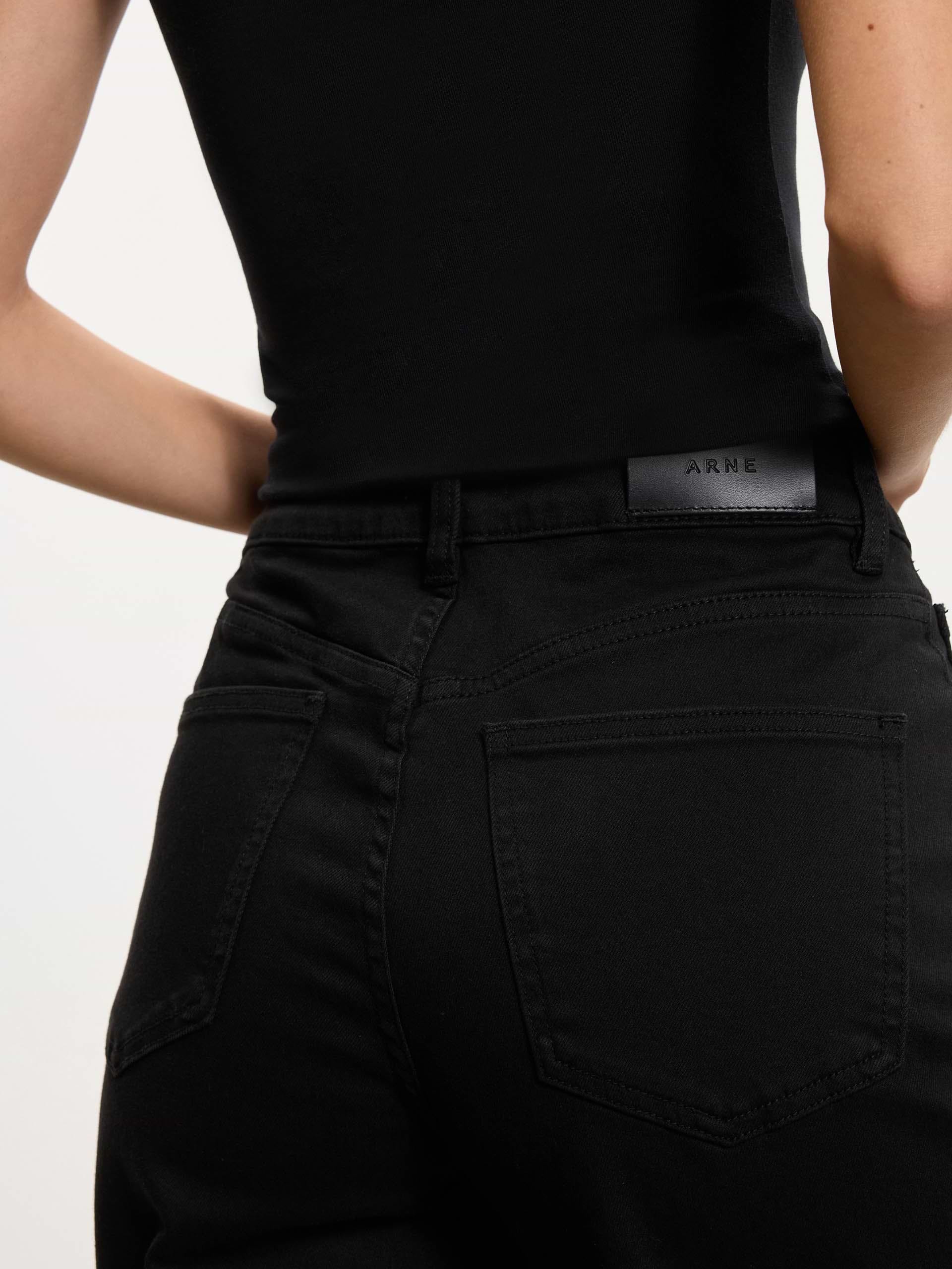 Womens Straight Leg Denim Jeans in Black