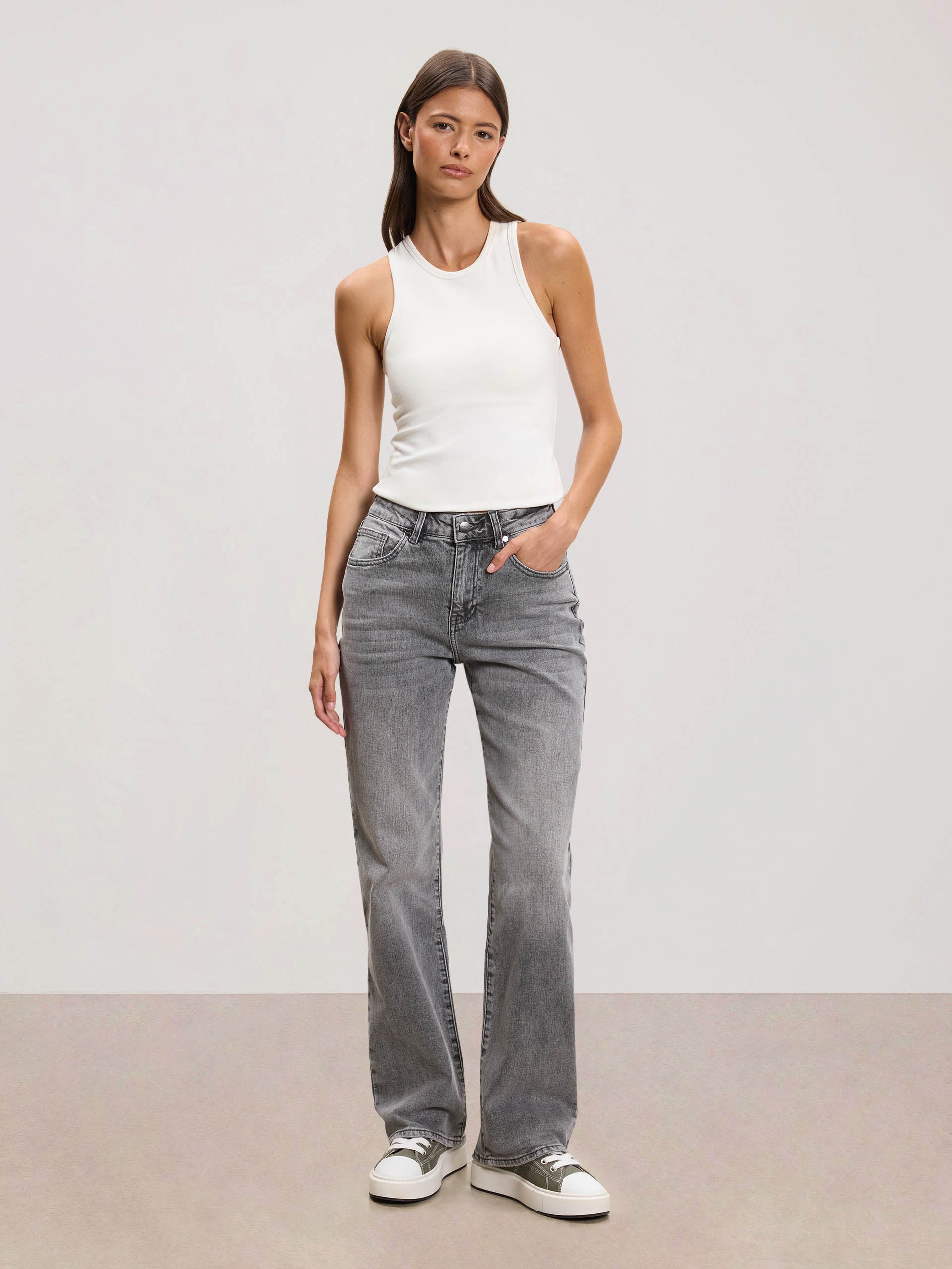 Womens Straight Leg Denim Jeans in Grey Wash