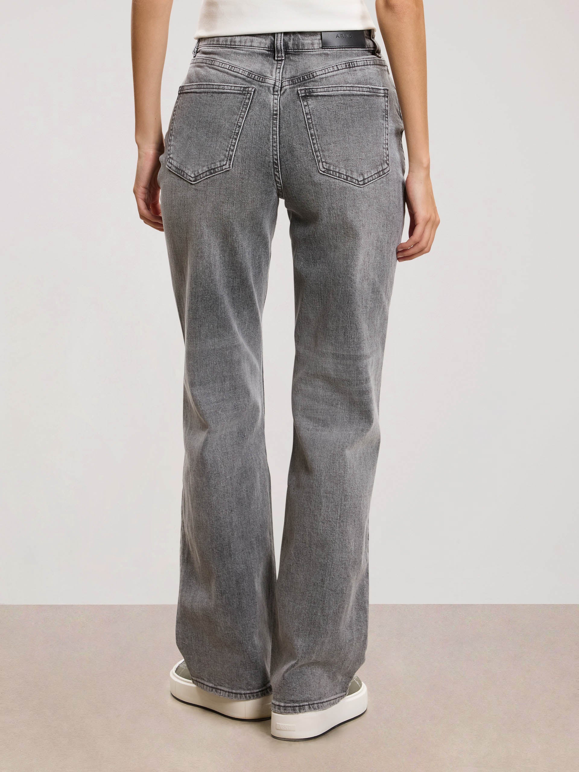 Womens Straight Leg Denim Jeans in Grey Wash