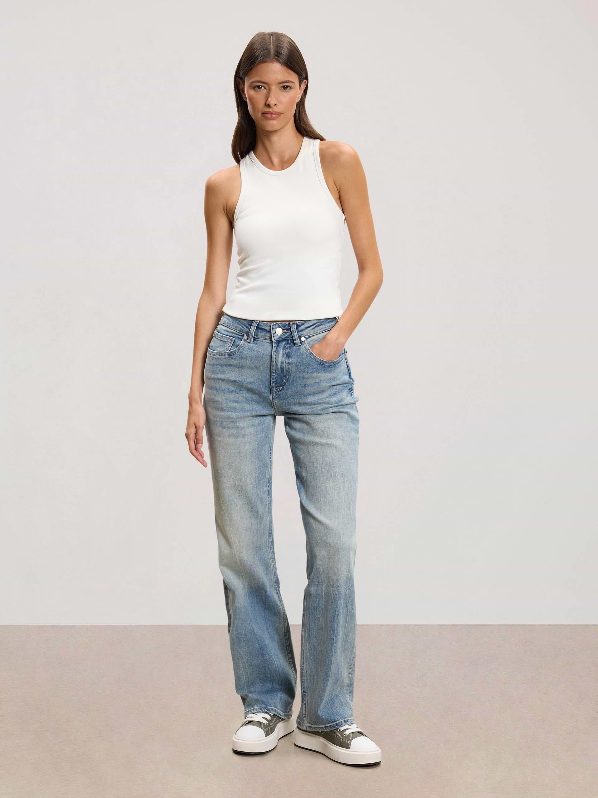 Womens Straight Leg Denim Jeans in Mid Blue