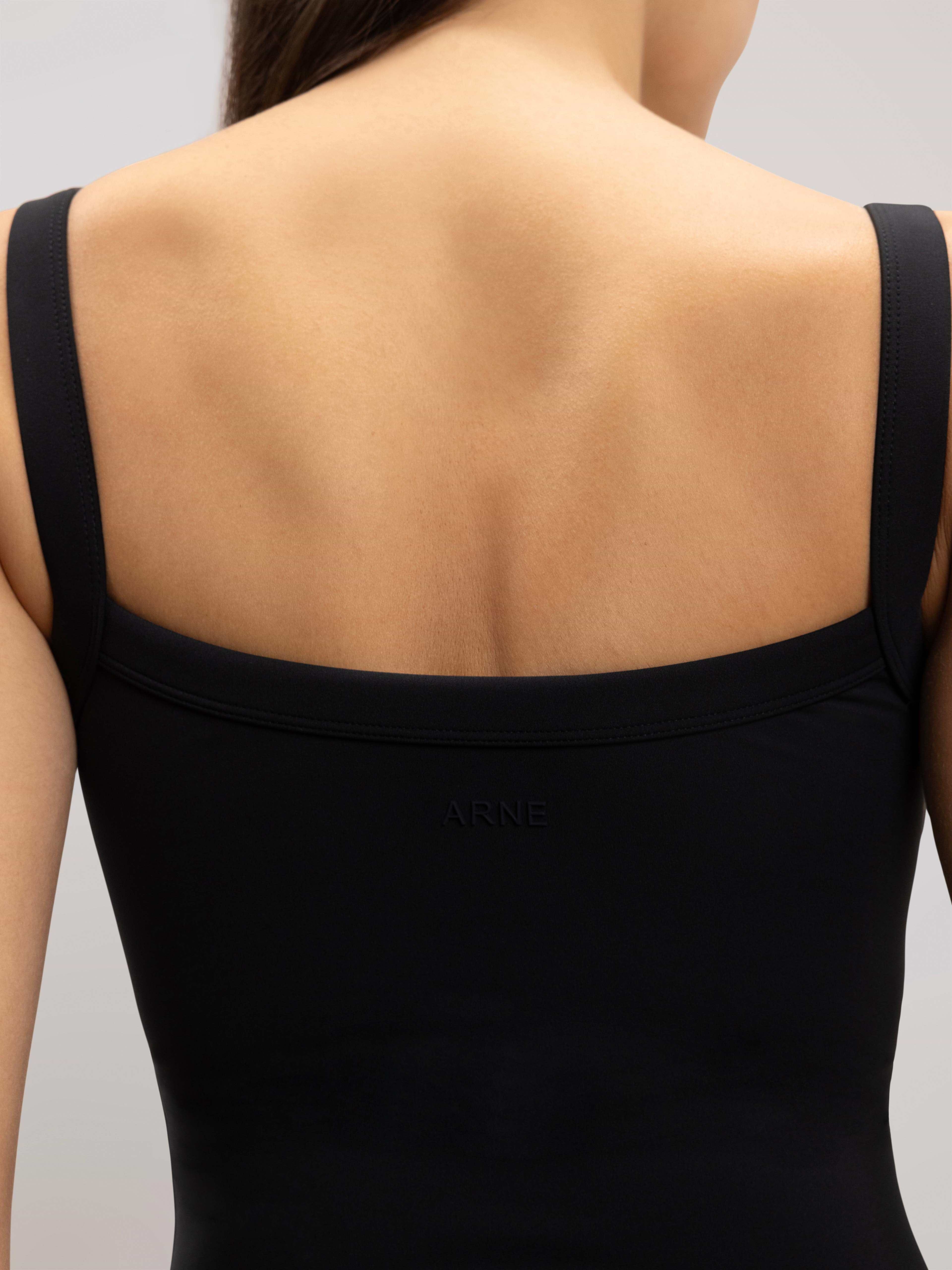 Womens Active Vest in Black
