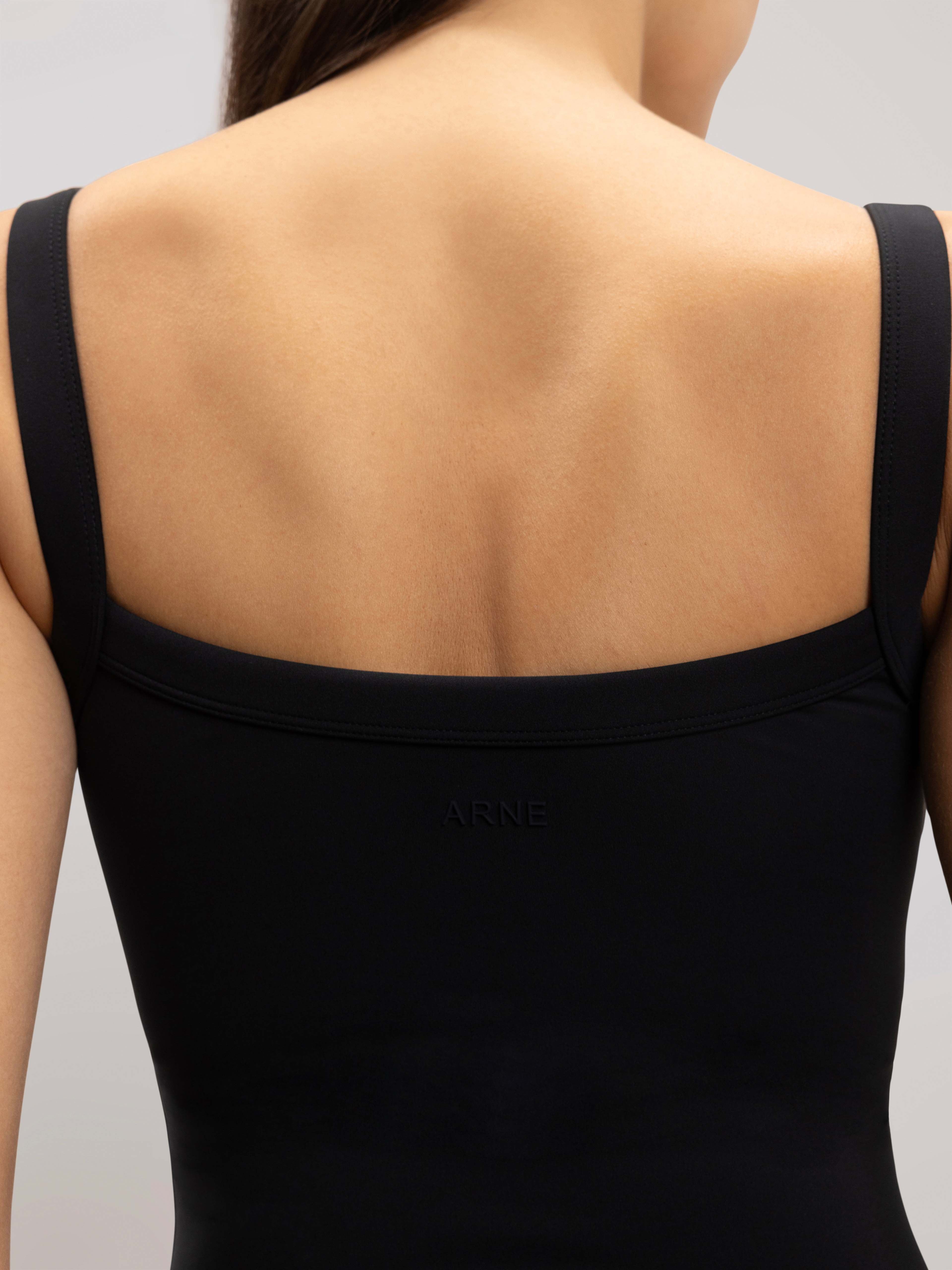 Womens Active Vest in Black